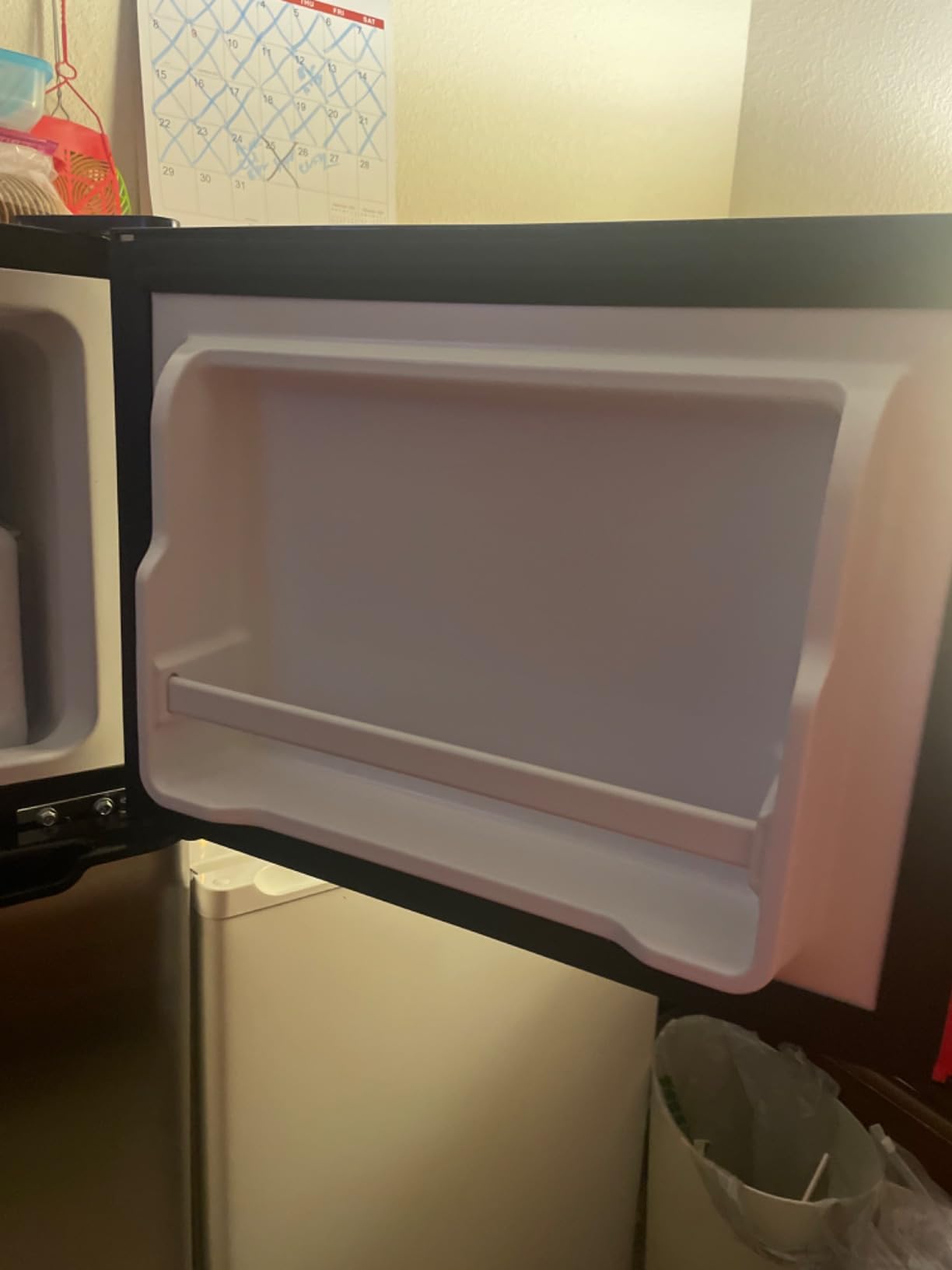 Frigidaire, 2 Door Apartment Size Refrigerator with Freezer, 7.5 cu ft, Adjustable Spill-Proof Shelves, Crisper Bins, Platinum Silver, Garage Ready customer photo 2