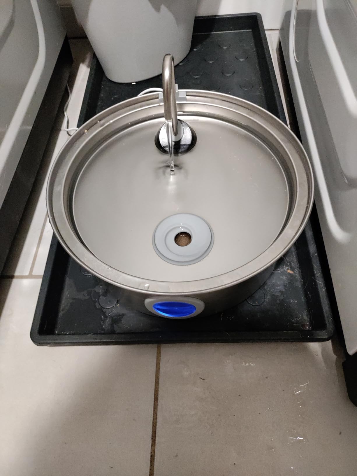 oneisall Dog Water Fountain, 7L/230oz Pet Fountain Stainless Steel with Visual Water Level, Ultra-Quiet Water Bowl with 5-Stage Filtration for Large/Medium Dogs, Dispenser for Living Room Kitchen customer photo 1