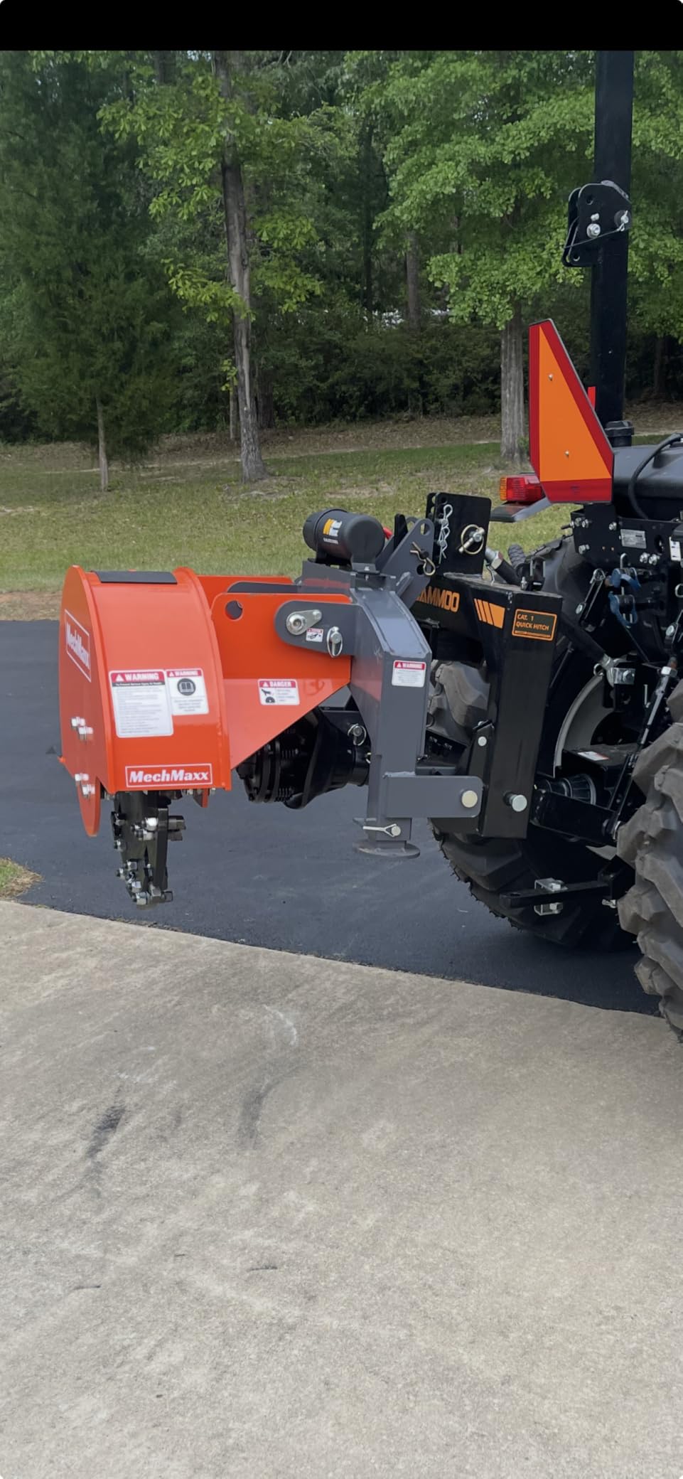 MechMaxx Heavy Duty 3-Point PTO Powered Stump Root Grinder For 15-45HP Tractors With 34 Carbide Teeth, 6'' Cutting Depth, 24'' Flywheel Diameter, Model SG24 Orange customer photo 2