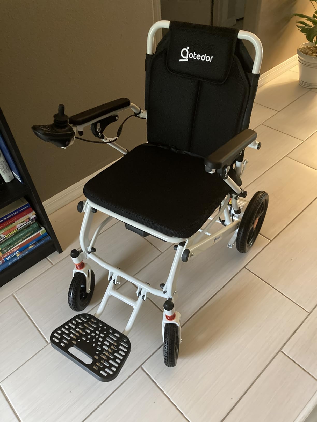Aotedor Electric Wheelchairs for Adults,22 Miles Long Travel Range with 2 Lithium Batteries All Terrain Power Wheelchair,Ultra Lightweight 39Lbs Folding Compact Motorized Wheelchair,Airline Approved customer photo 1