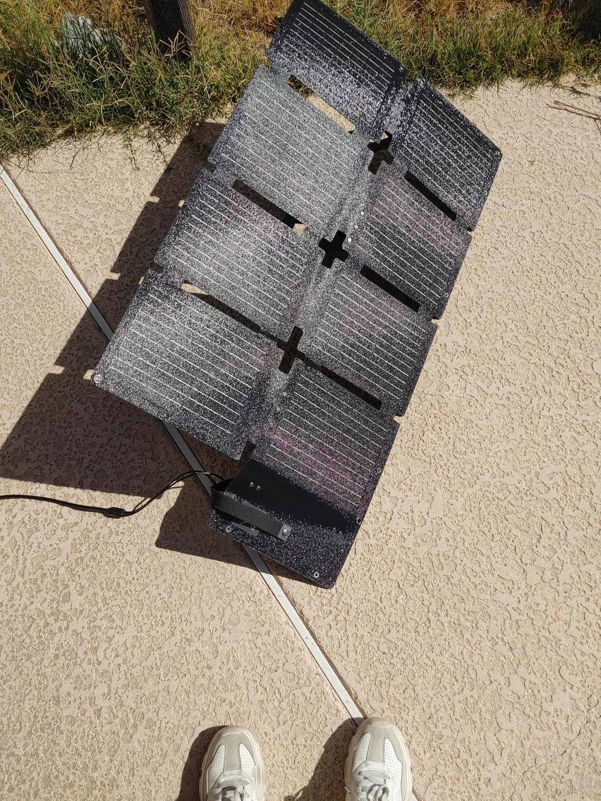 Anker Solar Generator SOLIX C300 with 60W Solar Panel, 288Wh Portable Power Station, 300W (600W Surge), LiFePO4 Battery, 140W Two-Way Fast Charging, for Outdoor Camping, Traveling, and Emergencies customer photo 1