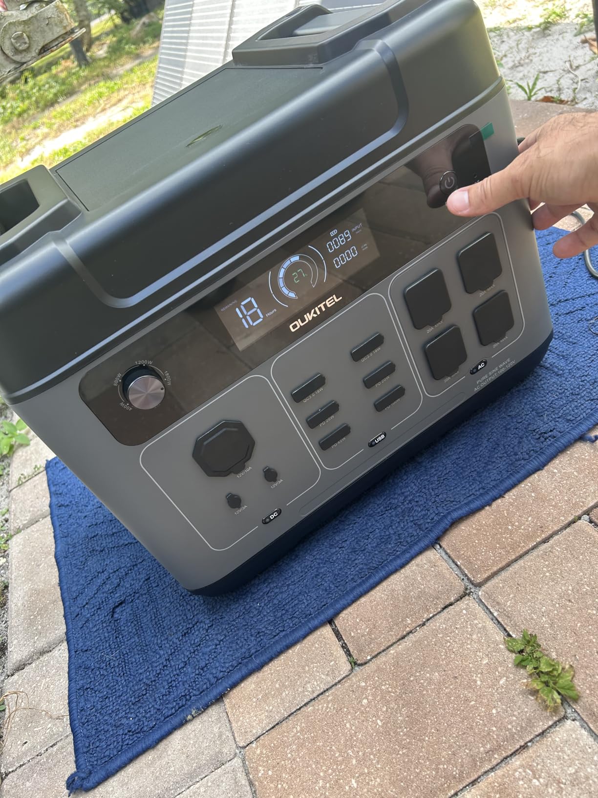 OUKITEL P2001 Plus 2400W Solar Generator with 200W Solar Panel, 2048Wh Solar Power Station with 4 AC Outlets(5000W Peak), 1.5H Full Charging, APP Control Battery Backup for Home, Camping & RVs customer photo 2