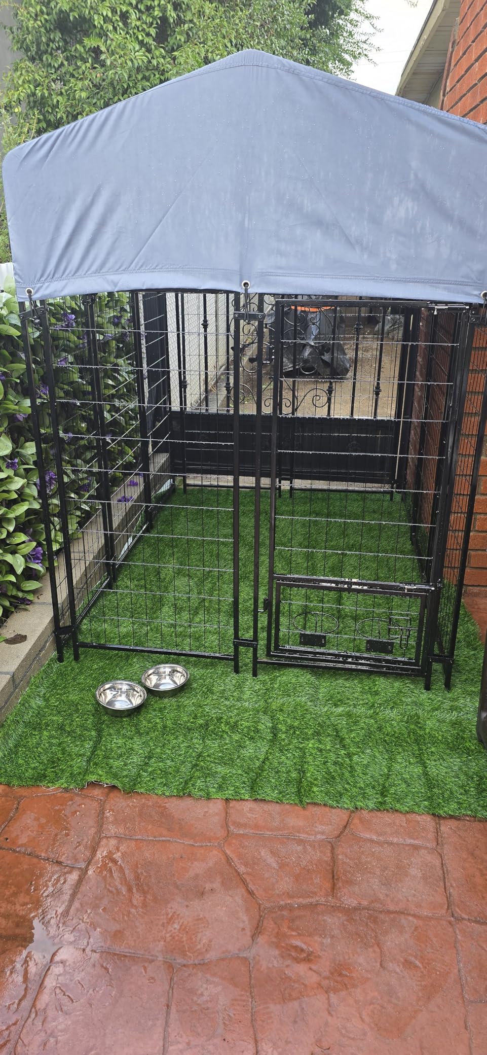 Oranland 8x4x6FT Outdoor Dog Kennel, Heavy Duty Welded Wire Steel Dog Kennel with Secure Lock for Outside, Upgraded Heat Dissipation & Heat-Reflective Silver Waterproof Roof with 2 Rotating Dog Bowls customer photo 1