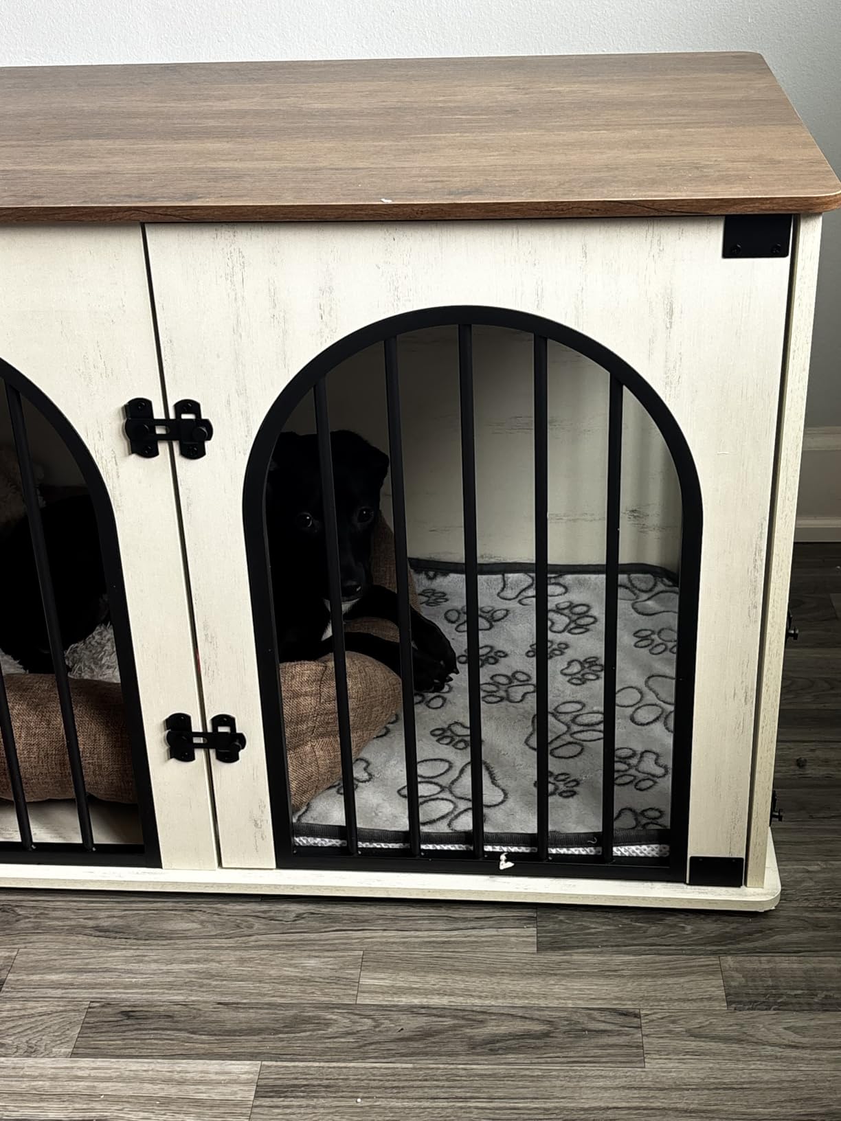 Hzuaneri 31.5'' Wooden Dog Crate Furniture, Indoor Dog Kennel Dogs Cage for Small/Medium Dogs, Heavy Duty Dog Crates Decorative Pet House End Side Table TV Stand, White Brown DFC85114B customer photo 2