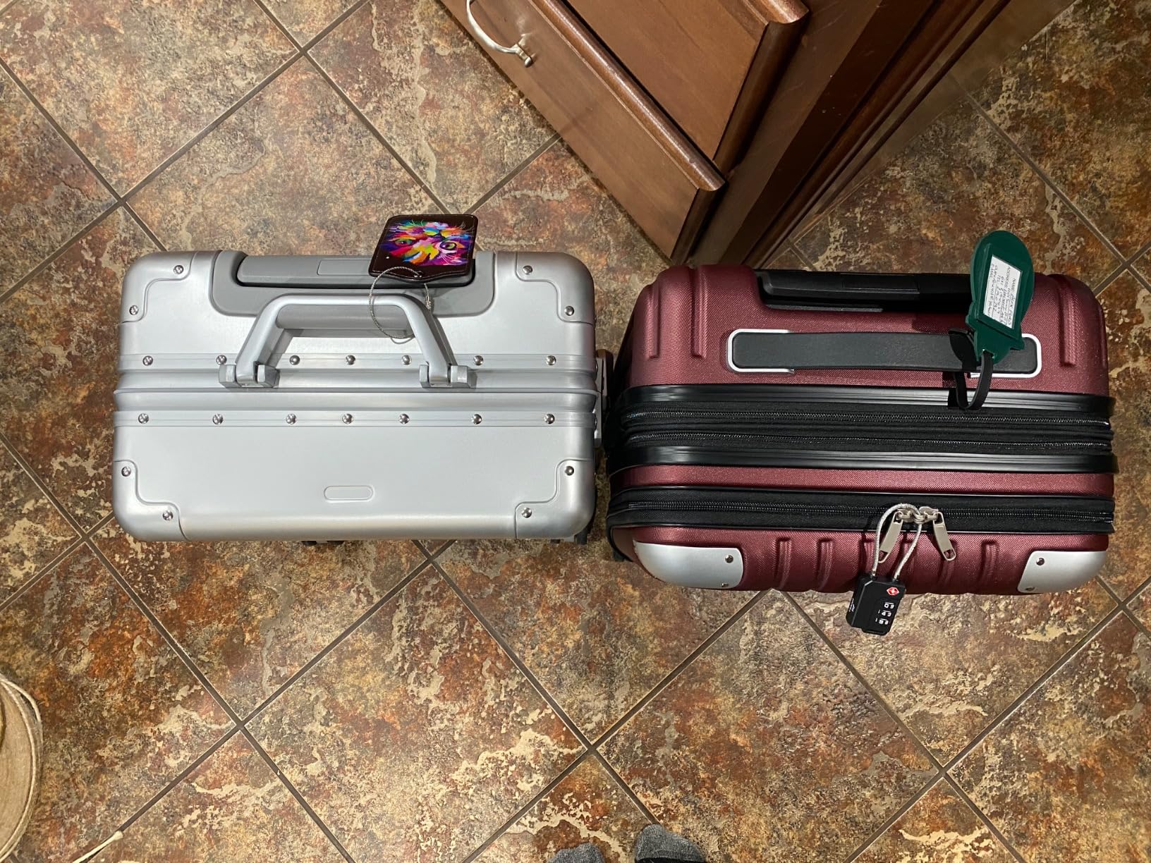 All Aluminum Carry On Luggage 22x14x9 Airline Approved, Zipperless Luggage Premium Aluminum Suitcase Luggage, Hard Shell Carry On Luggage with Spinner Wheels (Silver, 20inch) customer photo 2