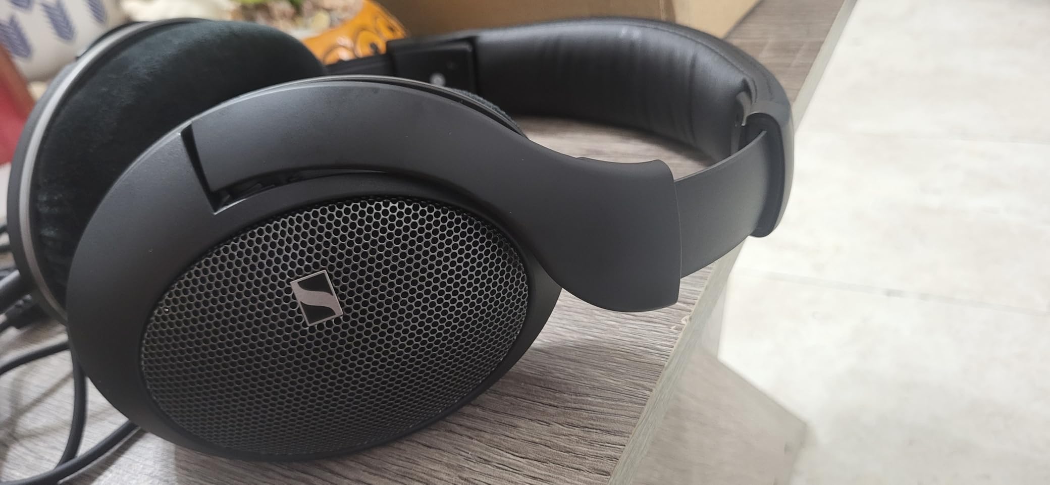 Sennheiser HD 550 Open-Back Audiophile Headphones - Lightweight Design, Best-in-Class Sound with Enhanced Bass and Treble, Gaming & Remote Work Ready customer photo 1