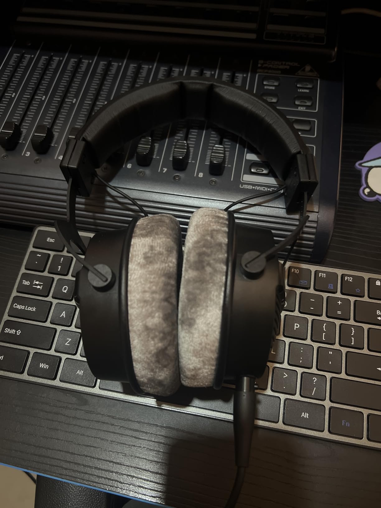 beyerdynamic DT 990 Pro X 48 ohm Wired Over-Ear Open Back Professional Recording Studio Monitor Headphones customer photo 2
