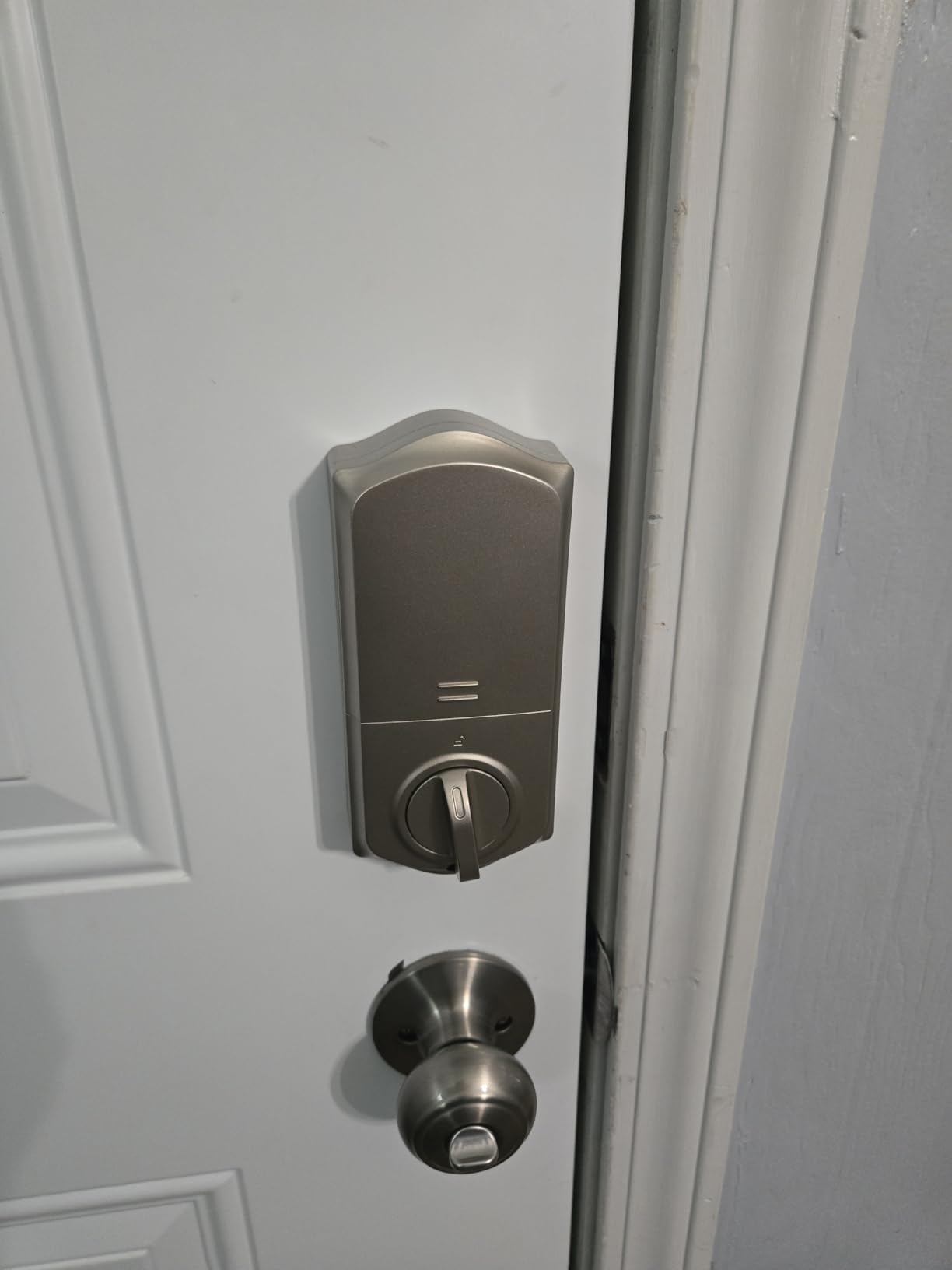 Veise VE027 Built-in Wi-Fi Smart Lock, Fingerprint Keyless Entry Front Door Lock, App Remote & Voice Control, No Hub Needed, Touchscreen Keypad Deadbolt, IP65 Waterproof, BHMA Grade 3, Matte Black customer photo 1