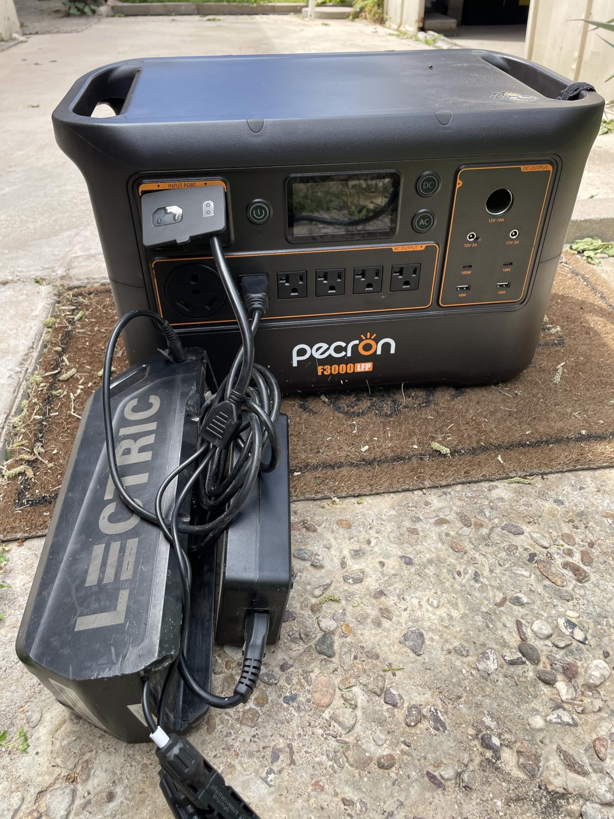 PECRON Portable Power Station F3000LFP, 3072Wh Solar Generator, 3600W LiFePO4 Battery Home Backup, Fast Charging Lithium Battery with 100W USB-C Output customer photo 2