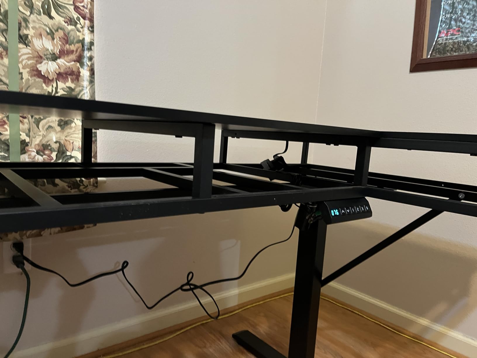 OffiGo L Shaped Electric Standing Desk with Wooden Drawers, 55 Inch Height Adjustable Corner Workstation with Power Outlets, Sit Stand Table for Home, Office, White customer photo 2