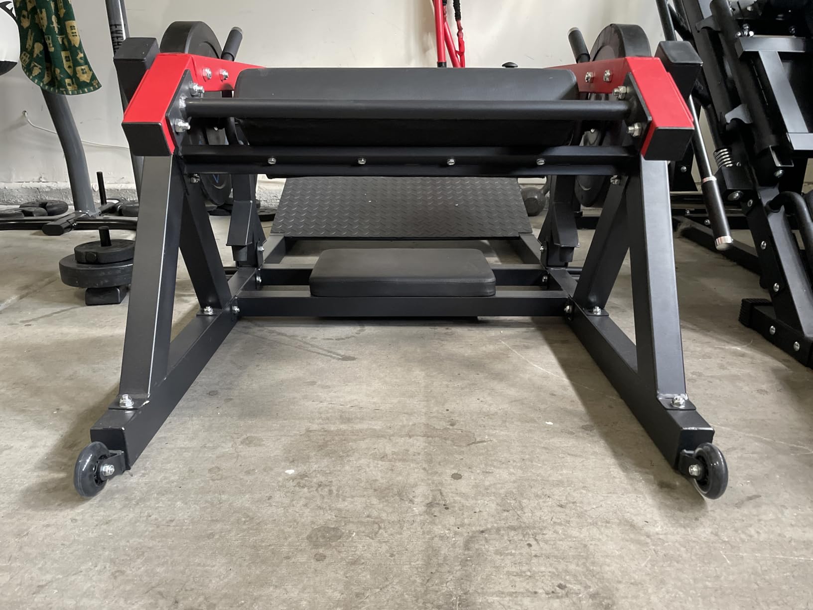 HT01 Hip Thrust Machine, 800LBS Plate-Loaded Glute Drive with Band Peg, Heavy Duty Glute Bridge Machine with Weight Holder customer photo 1