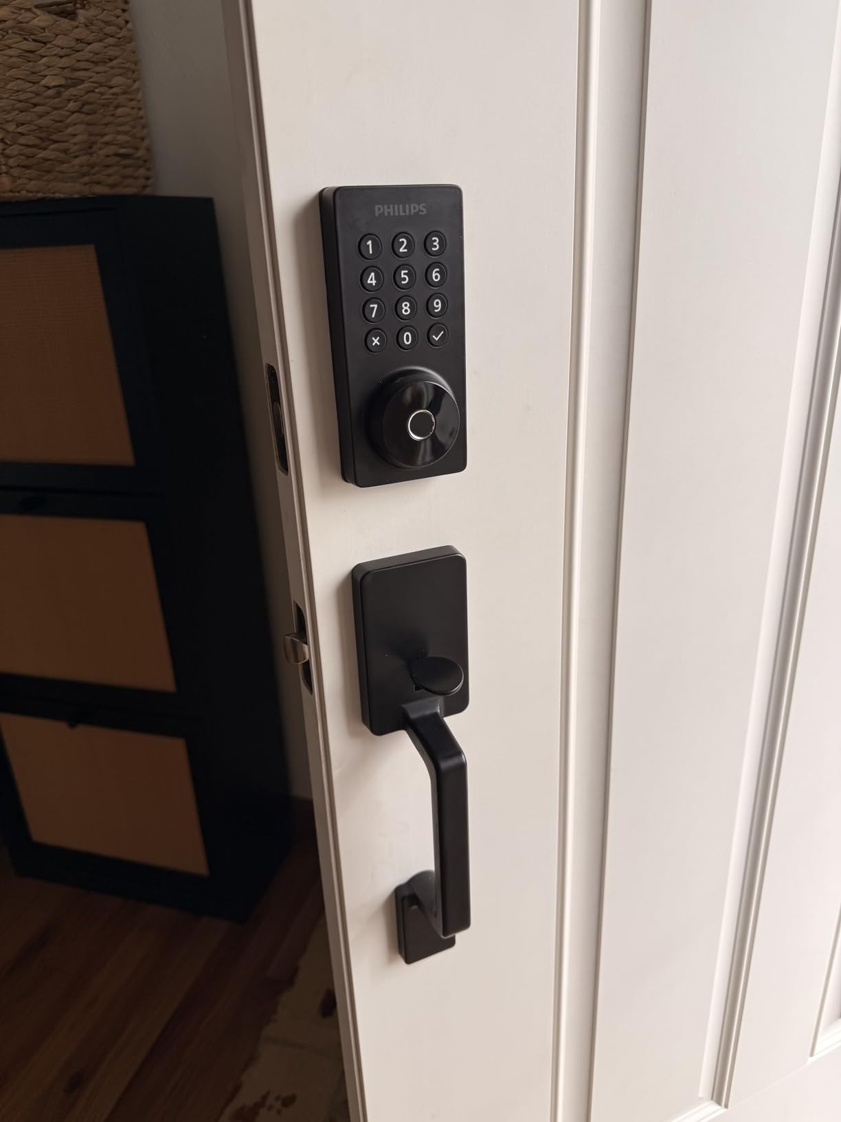 Philips Wi-Fi Smart Door Lock with Handle Set, Keypad Deadbolt for Front Door, Fingerprint Keyless Entry Door Lock with App Remote Control, IP53 Waterproof, Auto Lock, Security Easy Installation customer photo 2
