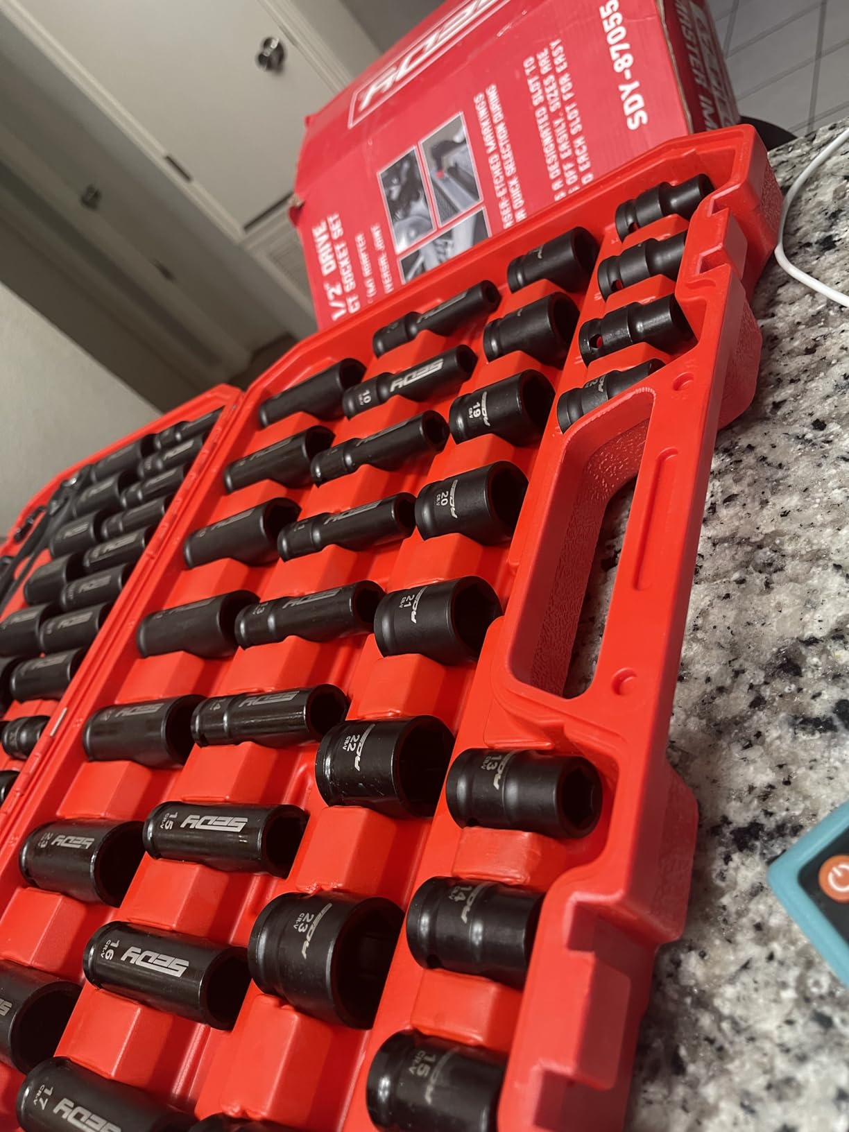 Premium 132-Piece Mechanics Tool Set, SAE/Metric 1/4