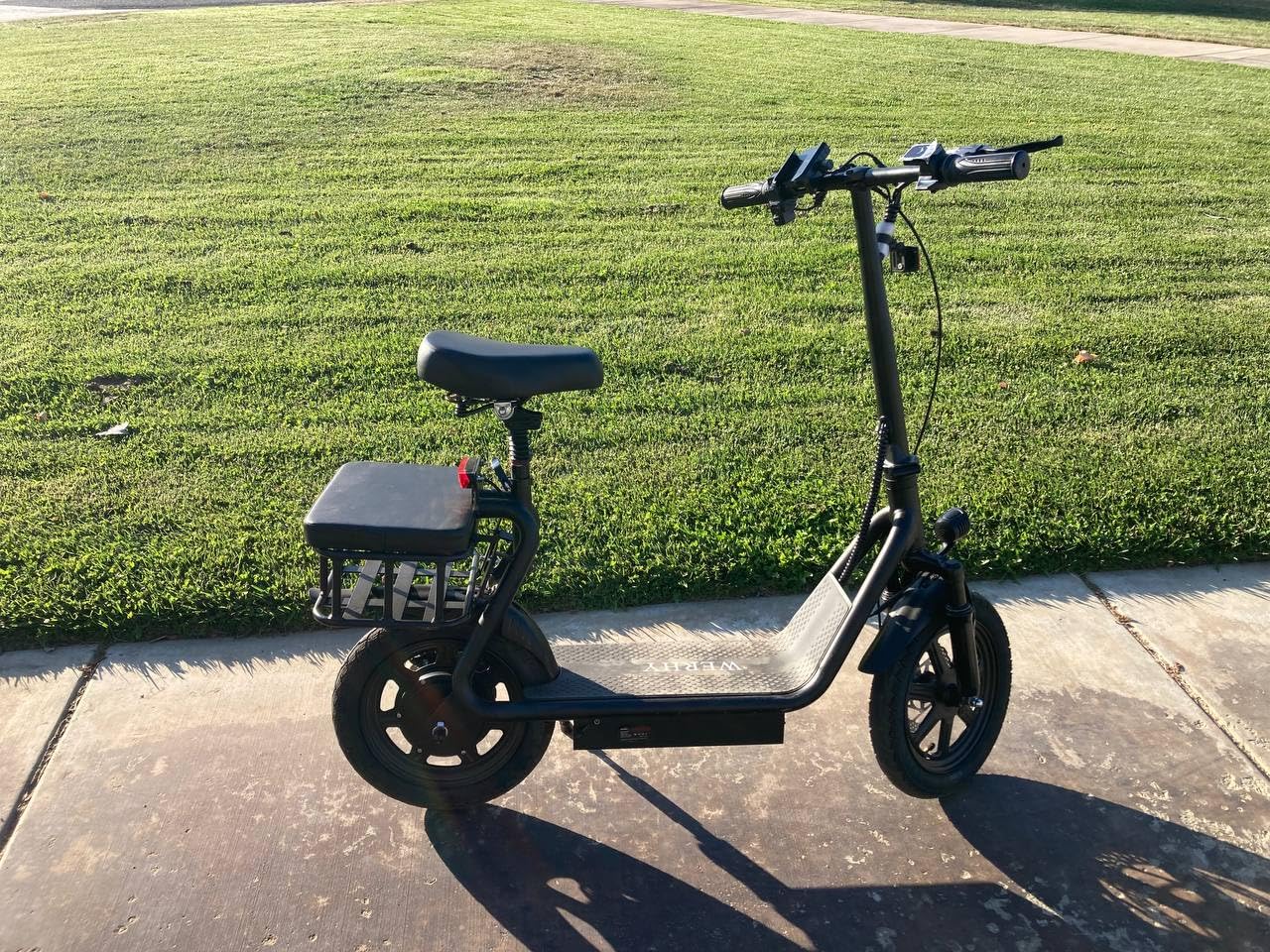 WERHY Electric Scooter, 500W Motor, 14'' Tires, Top Speed 22 mph, Max 27/49 Miles Ranges, Foldable E-Scooter with Suspension, Digital Display, Cruise Control, Rear Seat Box customer photo 2