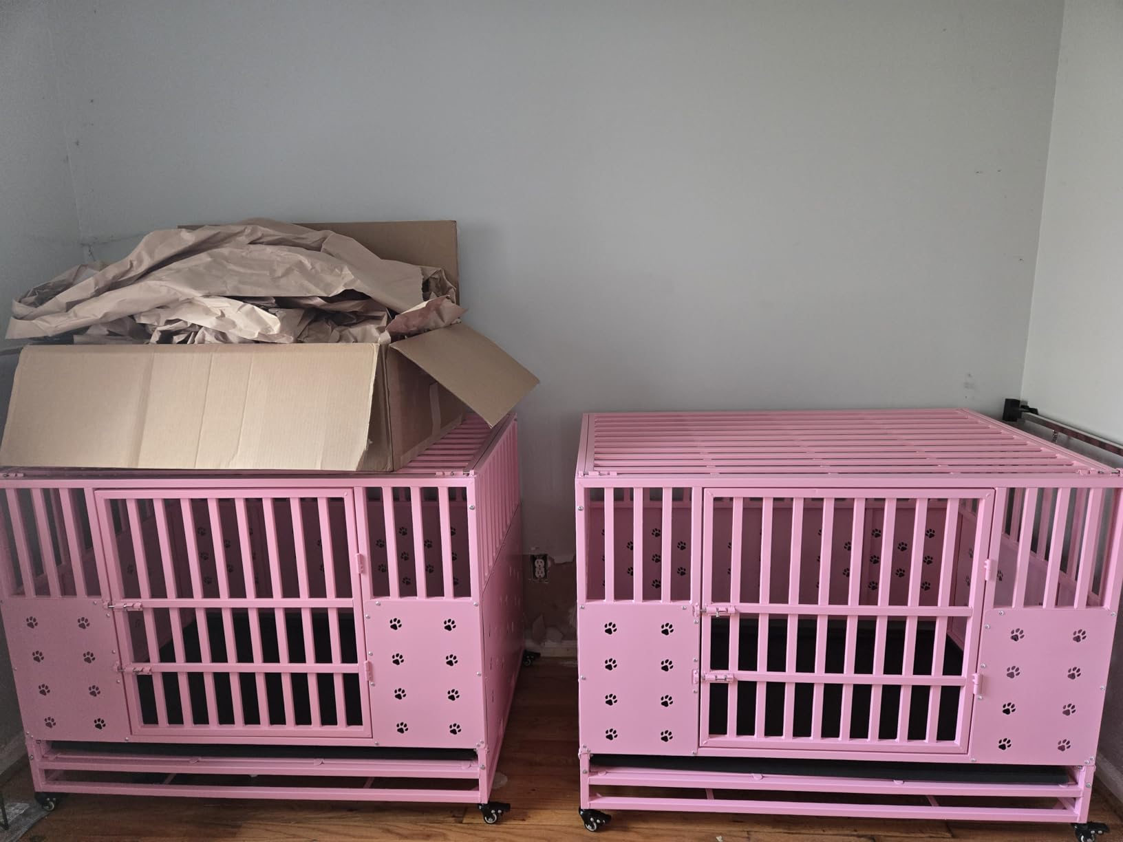 Cammoo 48'' Heavy Duty Dog Crate for Large Dogs, - Upgraded Chew-Proof Panels, Comfort-Widened Floor Panel, Dog Kennel Indoor, Adjustable Internal Height, Easy-Access Wide Door, 4 Lockable Wheels customer photo 1