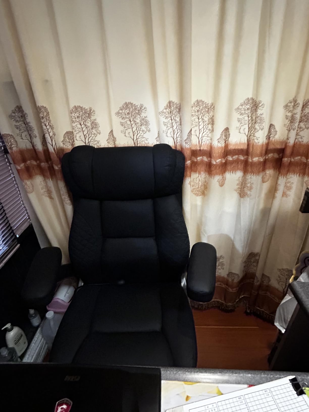 Big and Tall Office Chair, Desk Computer Chair for Heavy People, Oversized Executive Gaming Chair, Extra Wide 500LBS Ergonomic Comfy Office Chair with Adjustable Lumbar Support & 5D Flip Arms customer photo 1