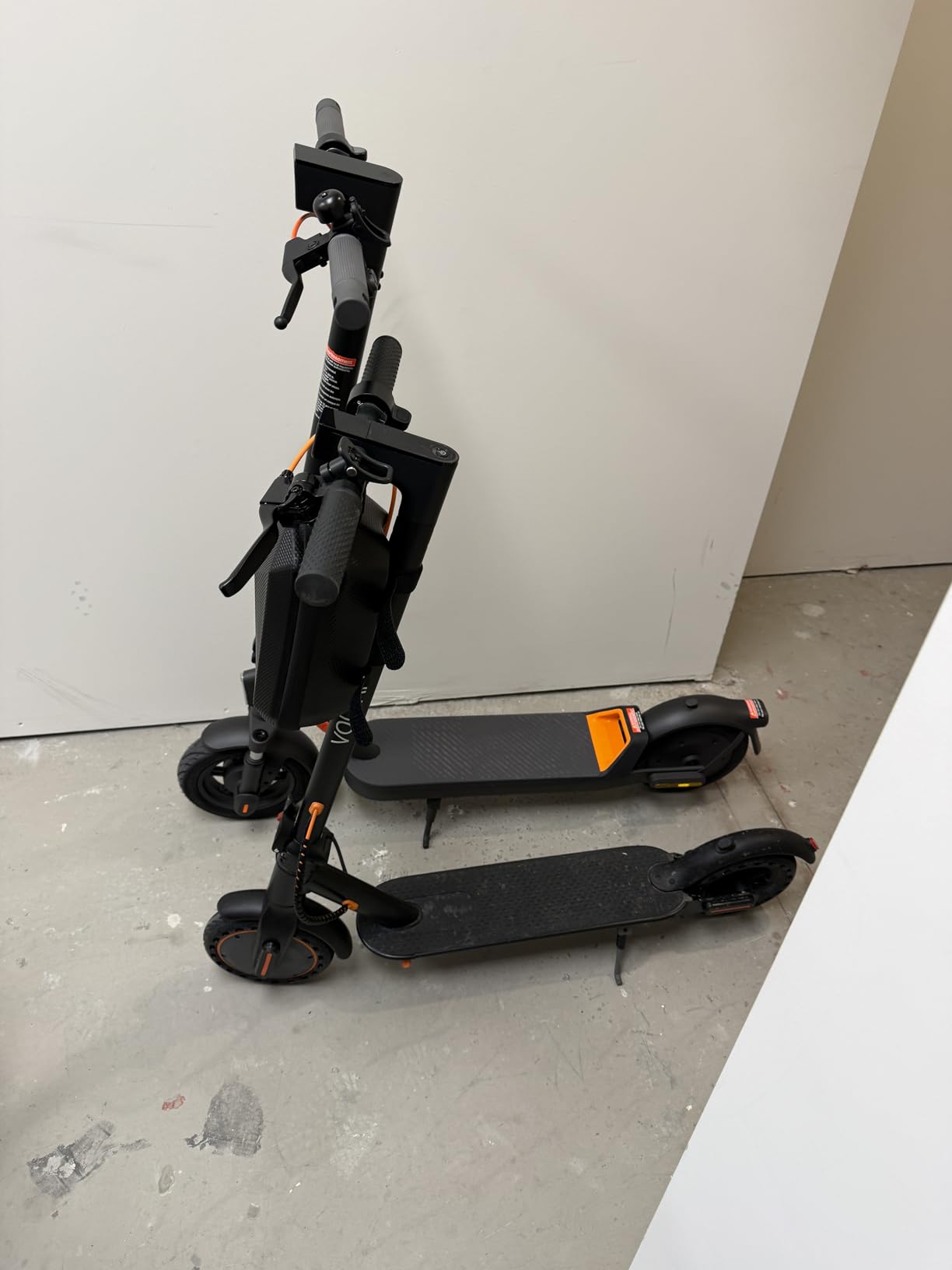 MEGAWHEELS Electric Scooter, Electric Scooter Adults Teens, 10in Pneumatic Tires, 350/500/600W Motor, 19/31 Miles Range, 15.5mph E Scooter with Smart APP Control for Commuting, Outdoor, Short Travel Gift customer photo 2