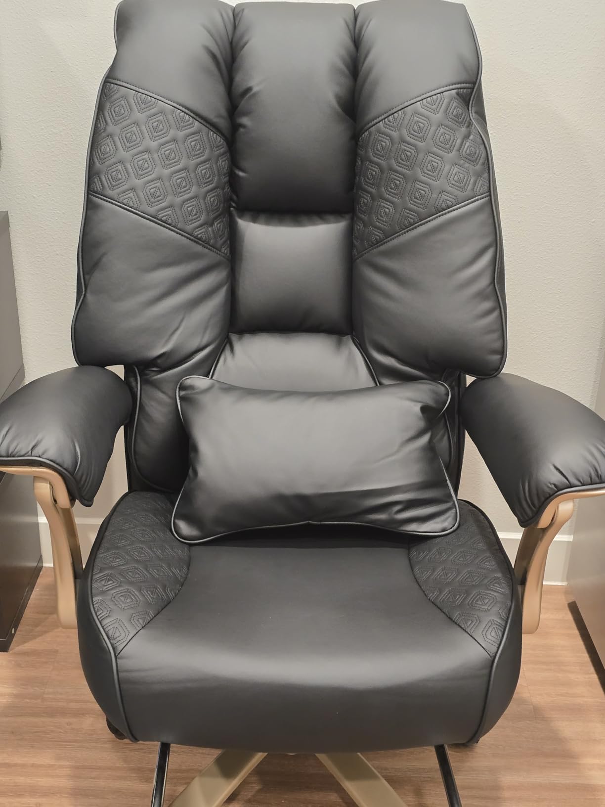 EXCEBET Big and Tall Executive Office Chair with Footrest, 400LBS Capacity Ergonomic High-Back Desk Office Chair with Lumbar Support, Padded Armrests & Thick Cushion, Brown PU Leather Chairs customer photo 2