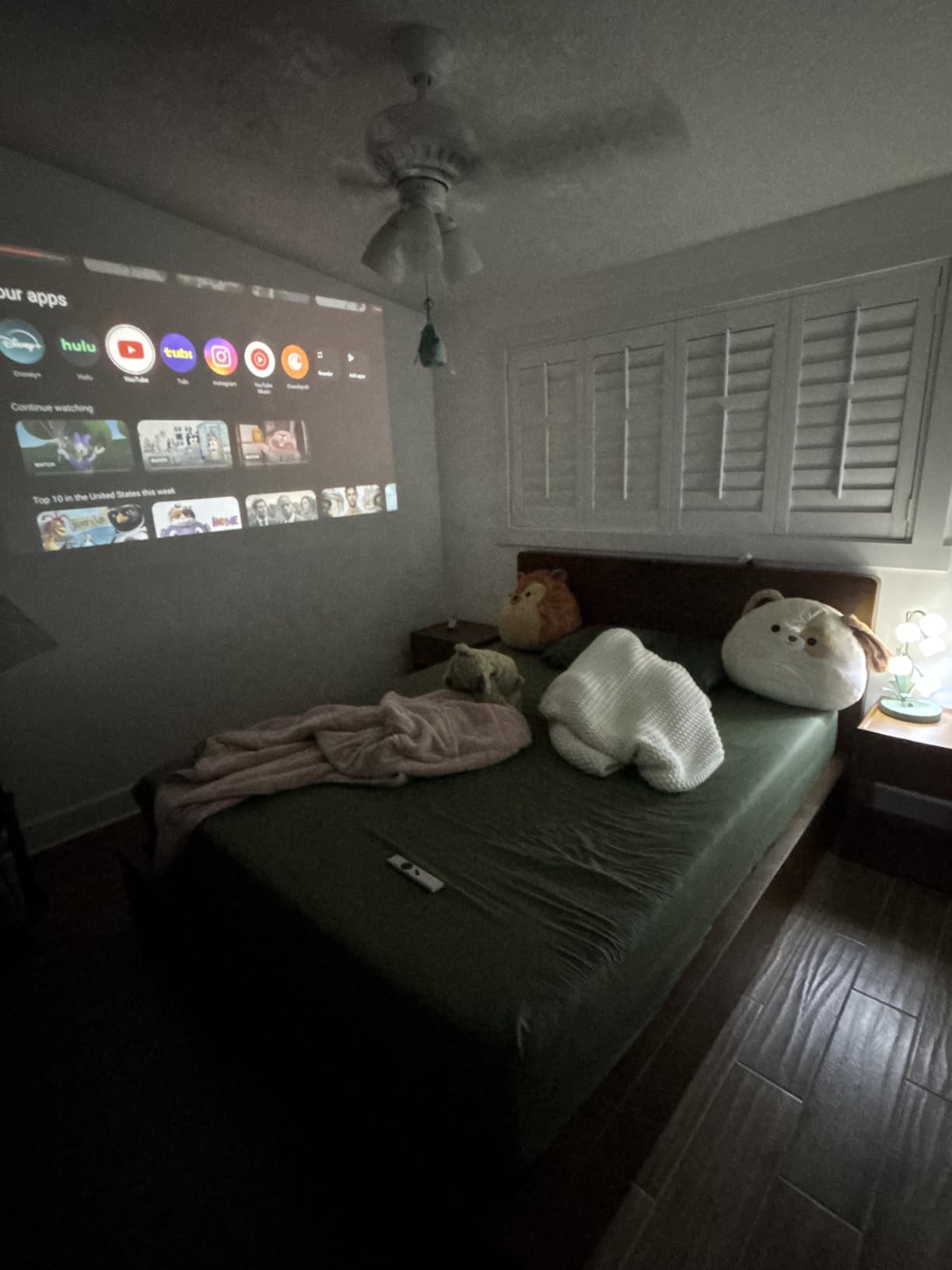 XGIMI Vibe One Battery Powered 1080P Smart Portable Projector, Google TV with Licensed Netflix, Sound by JBL, Built-in Battery, Auto Focus & Keystone, HD Projector for Bedroom, Backyard and Home(Blue) customer photo 2
