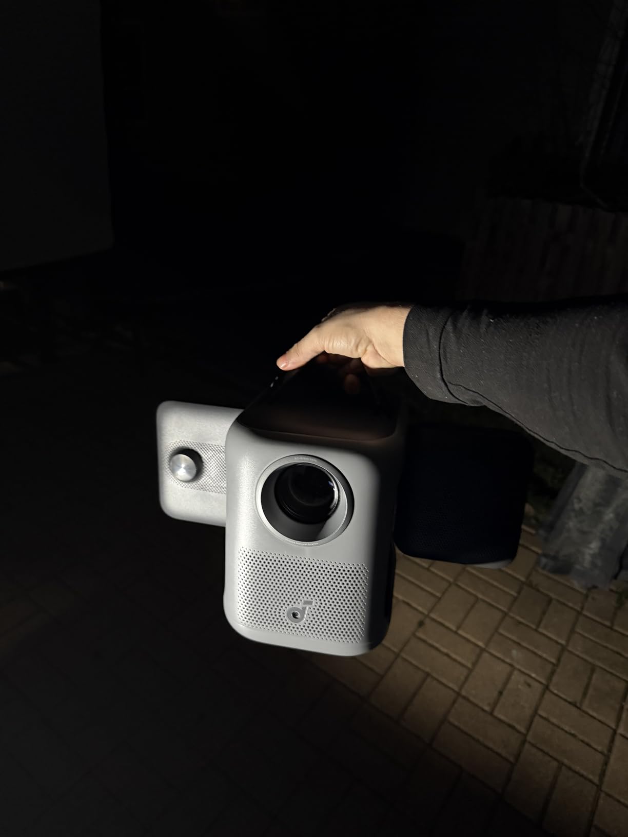 Anker Nebula P1i Portable Projector with WiFi and Bluetooth by soundcore, Flippable Design, 1080P FHD, 4K Support, 380 ANSI Lumens, Auto Focus/Keystone, All-Glass Lens, Built-in Speaker customer photo 2