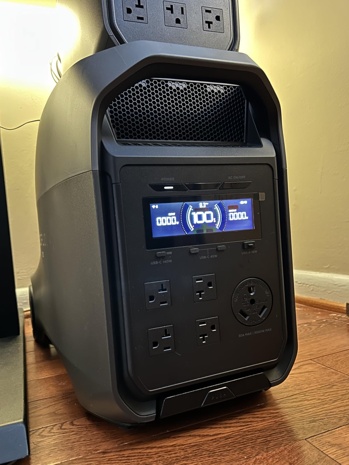 EF ECOFLOW Delta 3 Ultra Portable Power Station, 3072Wh LiFePO4 Battery, 3600W (Surge 7200W) Output Home Power, Solar Generator for Home Use, Camping, Emergencies & RV Backup customer photo 1