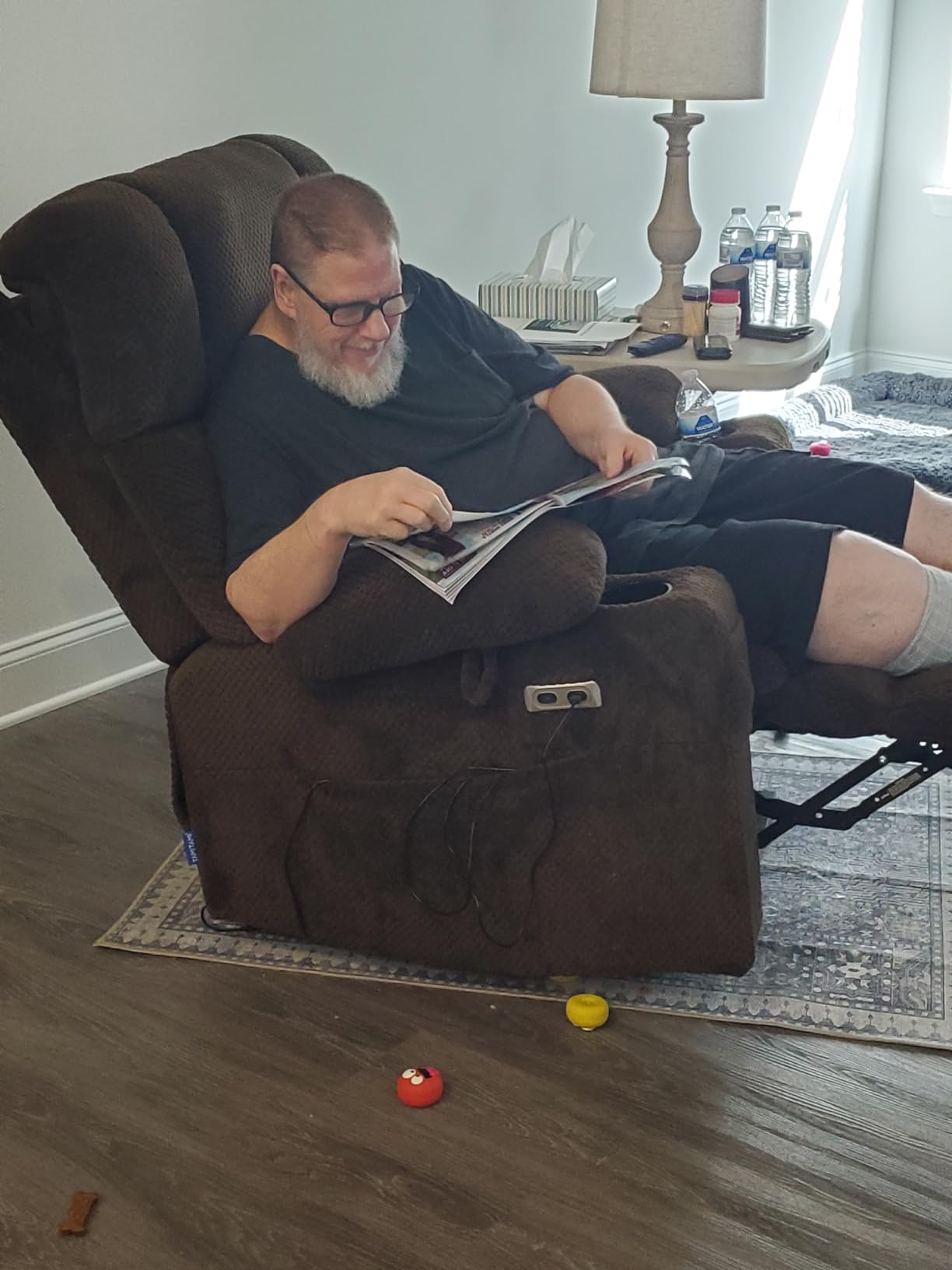 Tami Tami Dual Motor Power Lift Chair Recliner for Elderly with Massage and Heat, Infinite Position Electric Lift Recliner with Adjustable Headrest, USB customer photo 1