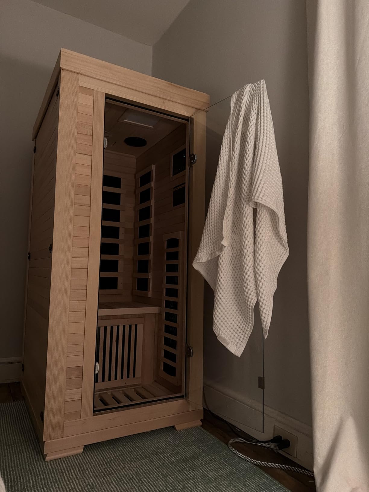 ENSTVER Infrared Wood Sauna 6.4Ft 1-2 Person, Luxury Full Spectrum Far Infrared Sauna Features Low EMF 1745w 7-Light Dynamic & Music Speakers, Canadian Hemlock Dry Indoor Saunas for Home & Gym customer photo 2