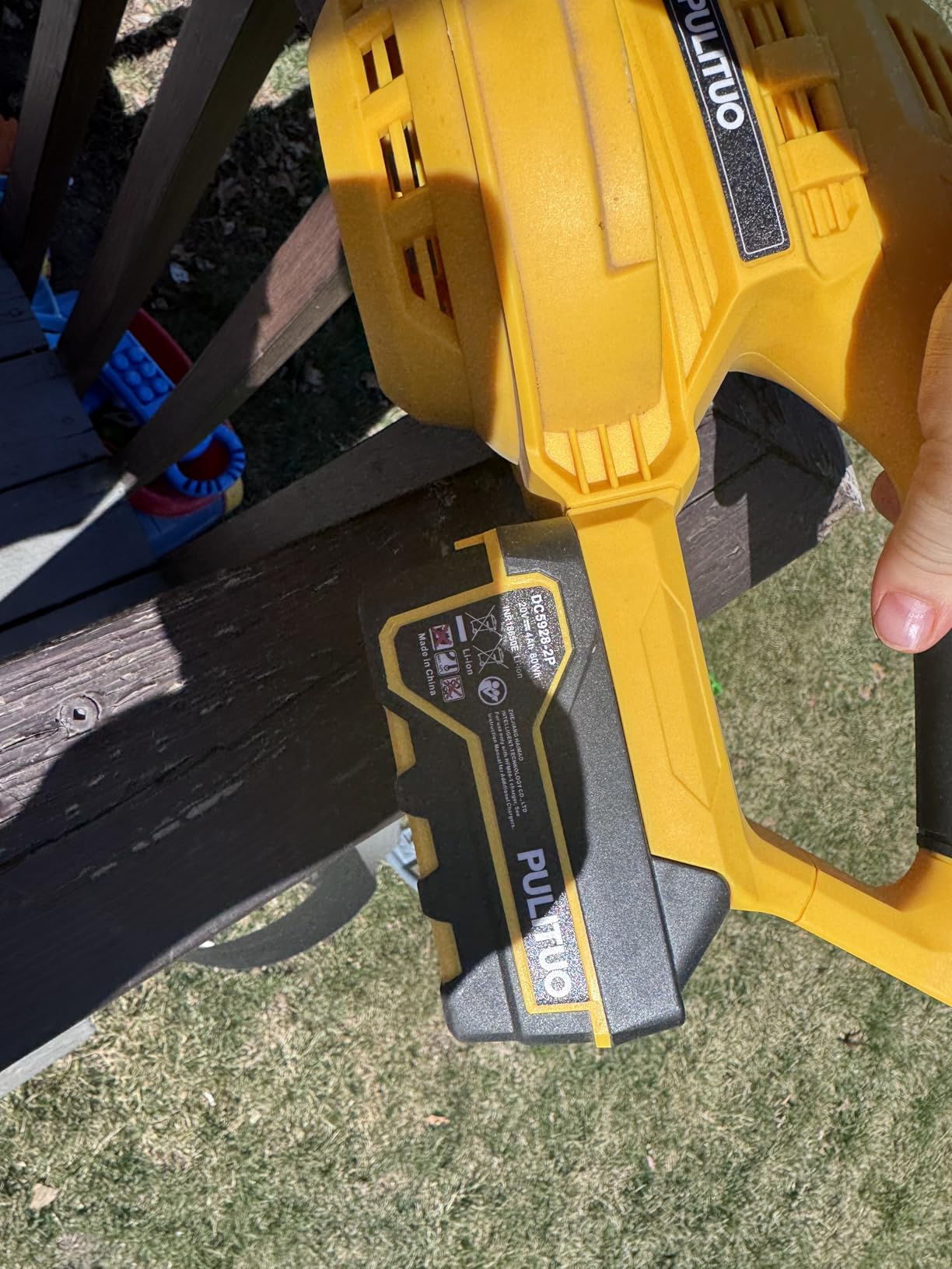 Leaf Blower Cordless with 2X 4.0Ah Batteries and Charger, 150MPH Lightweight Cordless Blower, 3 Speeds Small Battery Operated Leaf Blowers for Lawn Care, Patio, Yard, Leaves, Grass, Dust (Yellow) customer photo 2