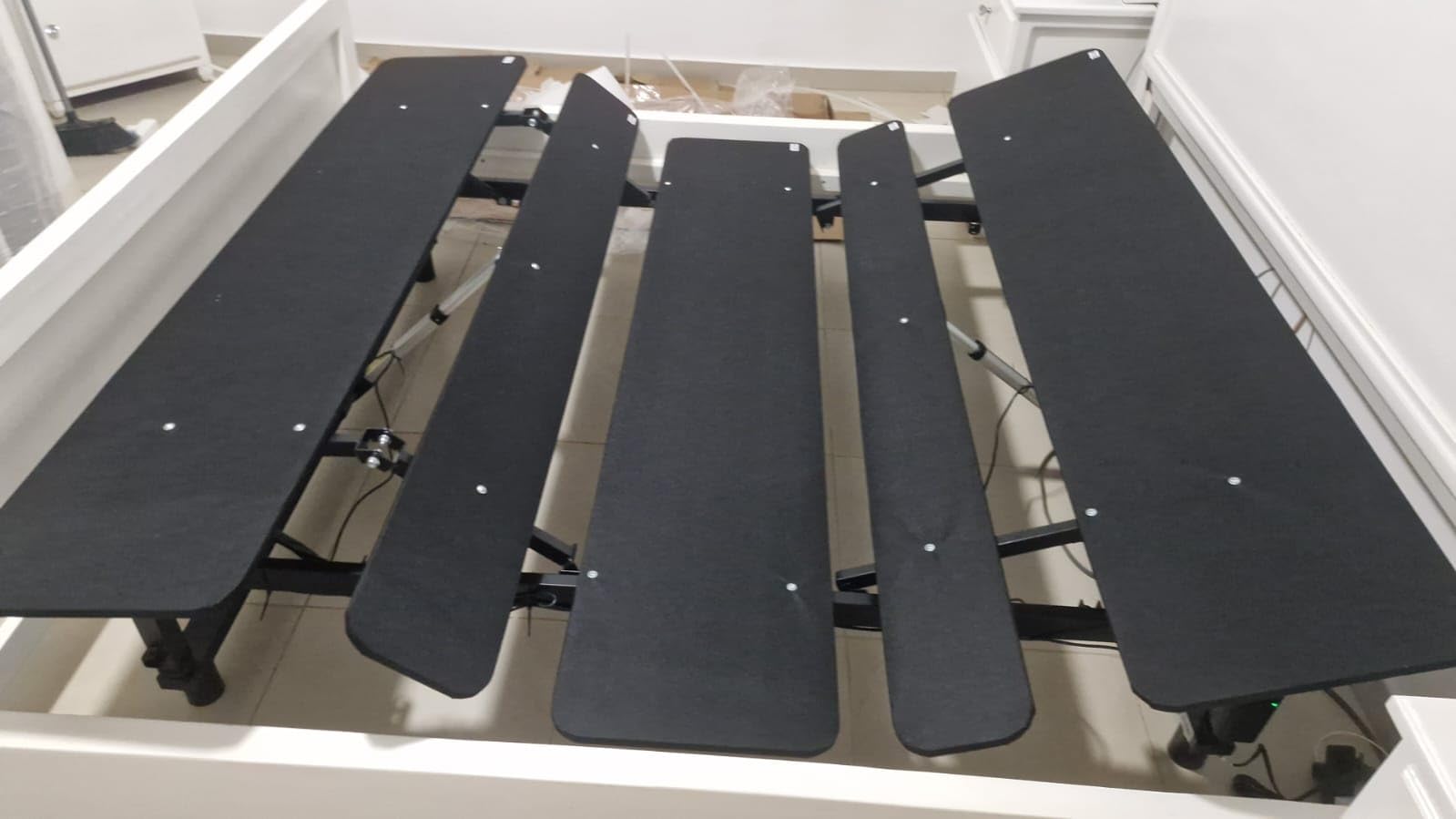 King Adjustable Bed Base Frame with Wireless Remote, Easy Installation, Heavy-Duty Steel Frame, Whisper-Quiet Motor, Head and Foot Lift, Zero Gravity and Anti-Snore Modes, King customer photo 2