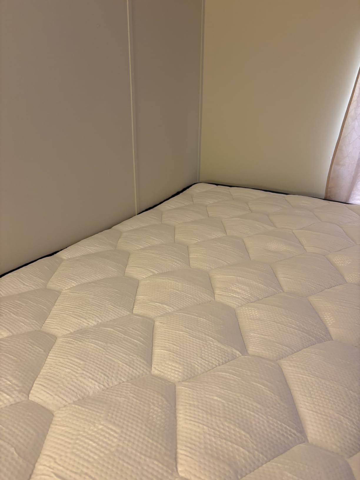 inight 12 Inch Queen Hybrid Mattress Firm, Heavy Duty Support for Plus Size & Back Pain, Nebulign Foam, Fiberglass-Free & CFR 1633 Compliant customer photo 1