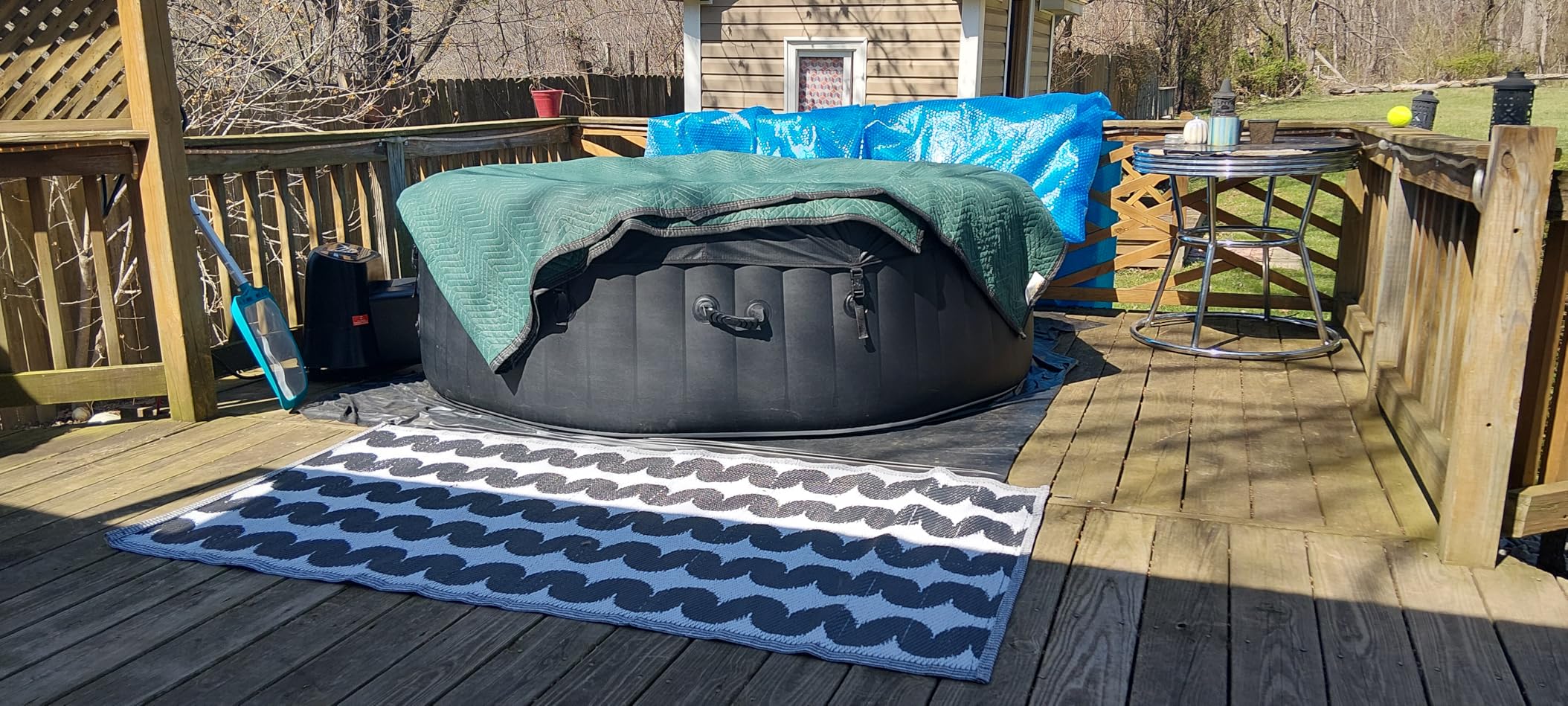 NAIZEA Inflatable Hot Tub - Outdoor Hot Tubs 4 to 6 Person, Portable Blow Up Spa Square Portable Hot Tub, 130 Soothing Bubble Air Jets, Spa Tubs Cover, 2 Filters, 240 Gallon, 73x73x25 customer photo 2