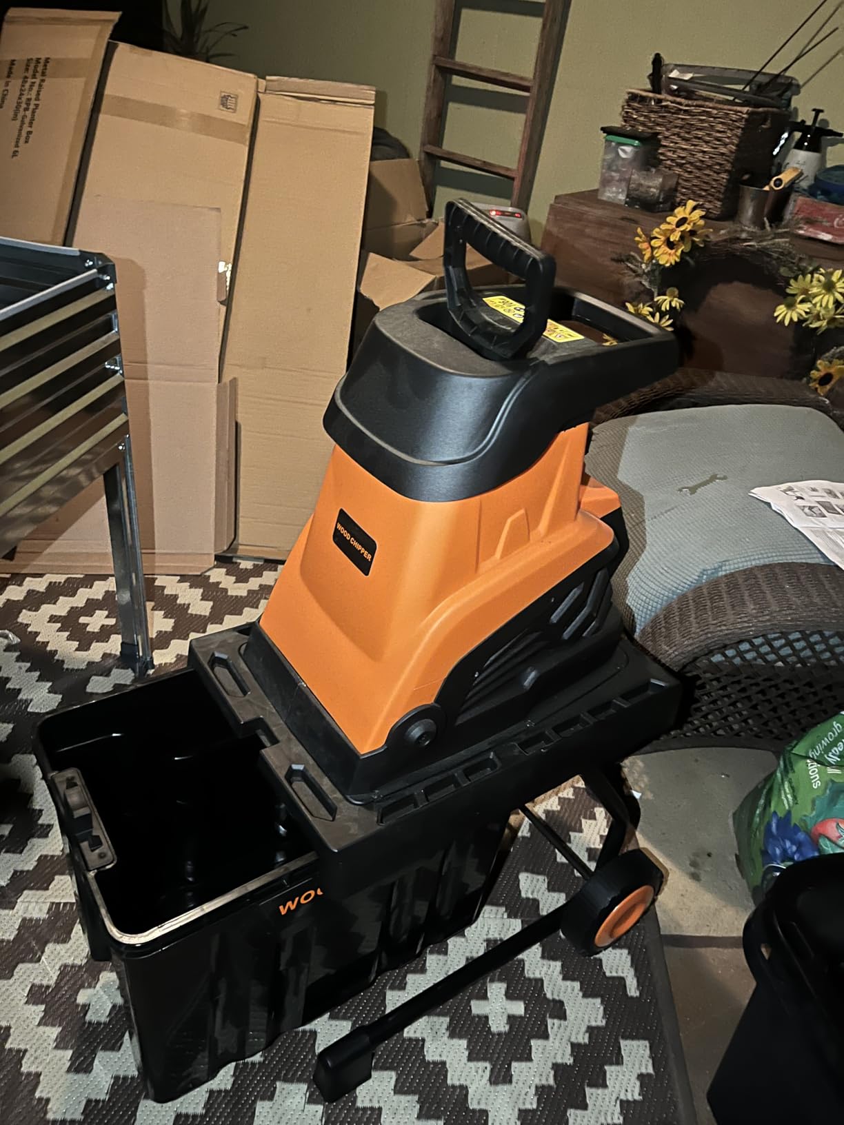 50L Collecting Bin, 15-Amp Wood Chipper Shredder, High Efficiency Electric Mulcher Shredding Machine with 25:1 Reduction Ratio, 1.8In Cutting Diameter, Portable Wheel for Yard Waste Cleanup, New Green customer photo 1