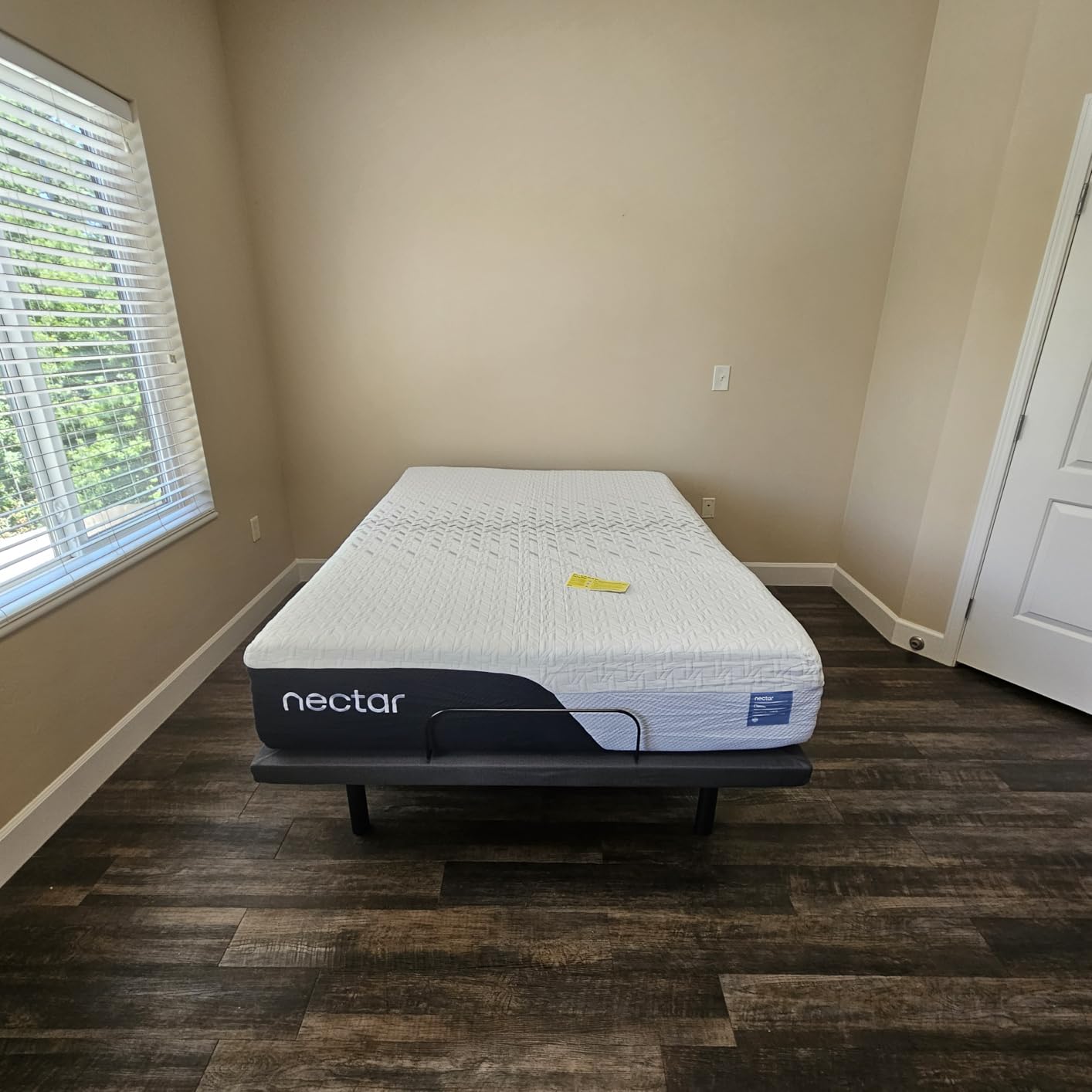 Nectar Premier Adjustable Base - Split King - Head & Foot Incline - Wireless Remote with Memory- 3 Massage Settings - 4 USB Ports - Anti-Snore & Zero Gravity customer photo 2
