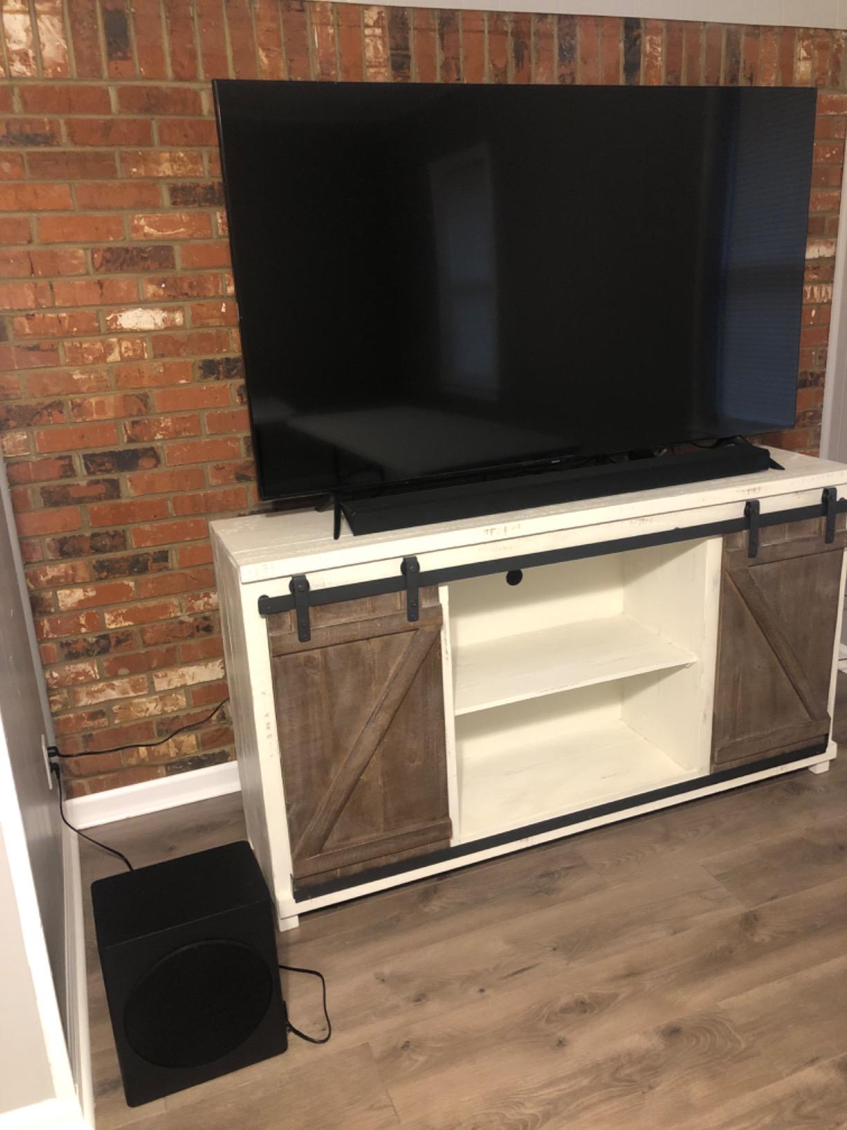 Samsung Q-Series Soundbar, HW-Q600F 3.1.2ch Soundbar, with Wireless Subwoofer, Dolby Audio/DTS Virtual:X, Q-Symphony & Game Pro Mode customer photo 1