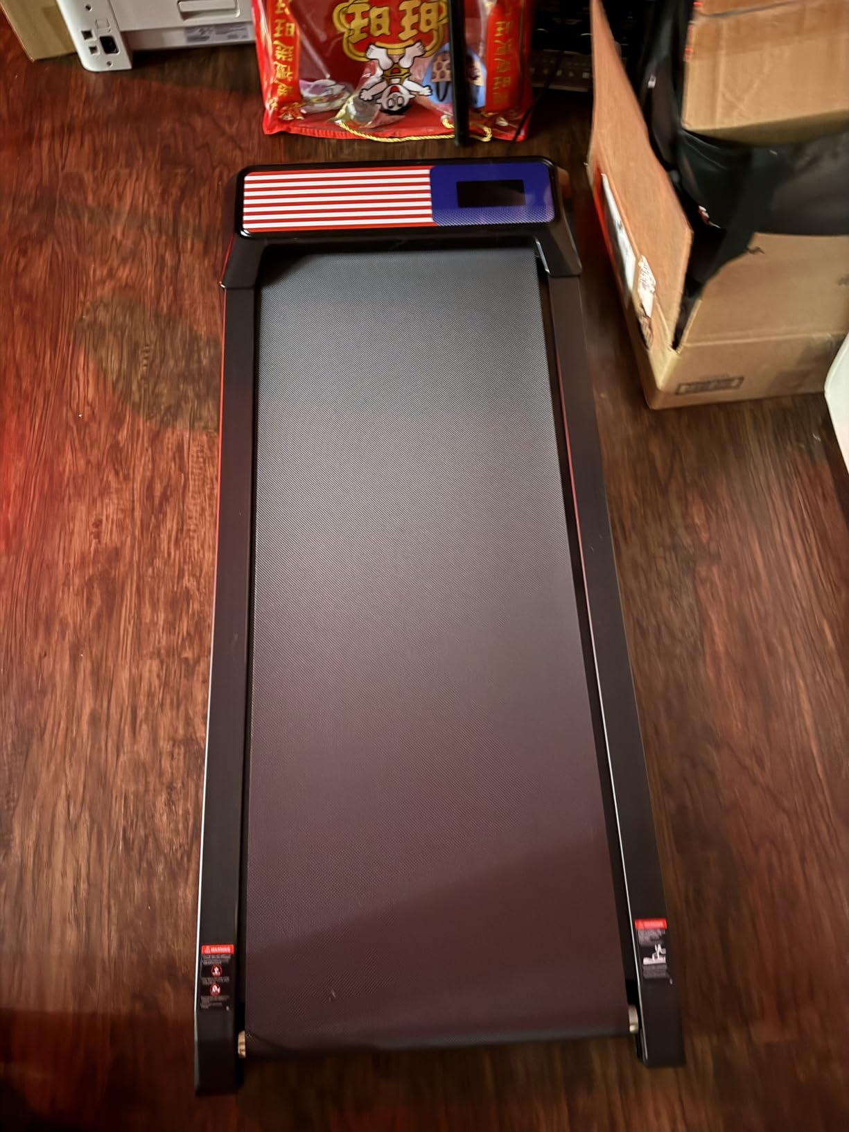 Walking Pad Treadmill with 5% Incline, Under Desk Treadmill for Home Office, 2.5HP Quiet Portable Walking Pad, 265 lbs Capacity, Compact Treadmill for Small Spaces with 15