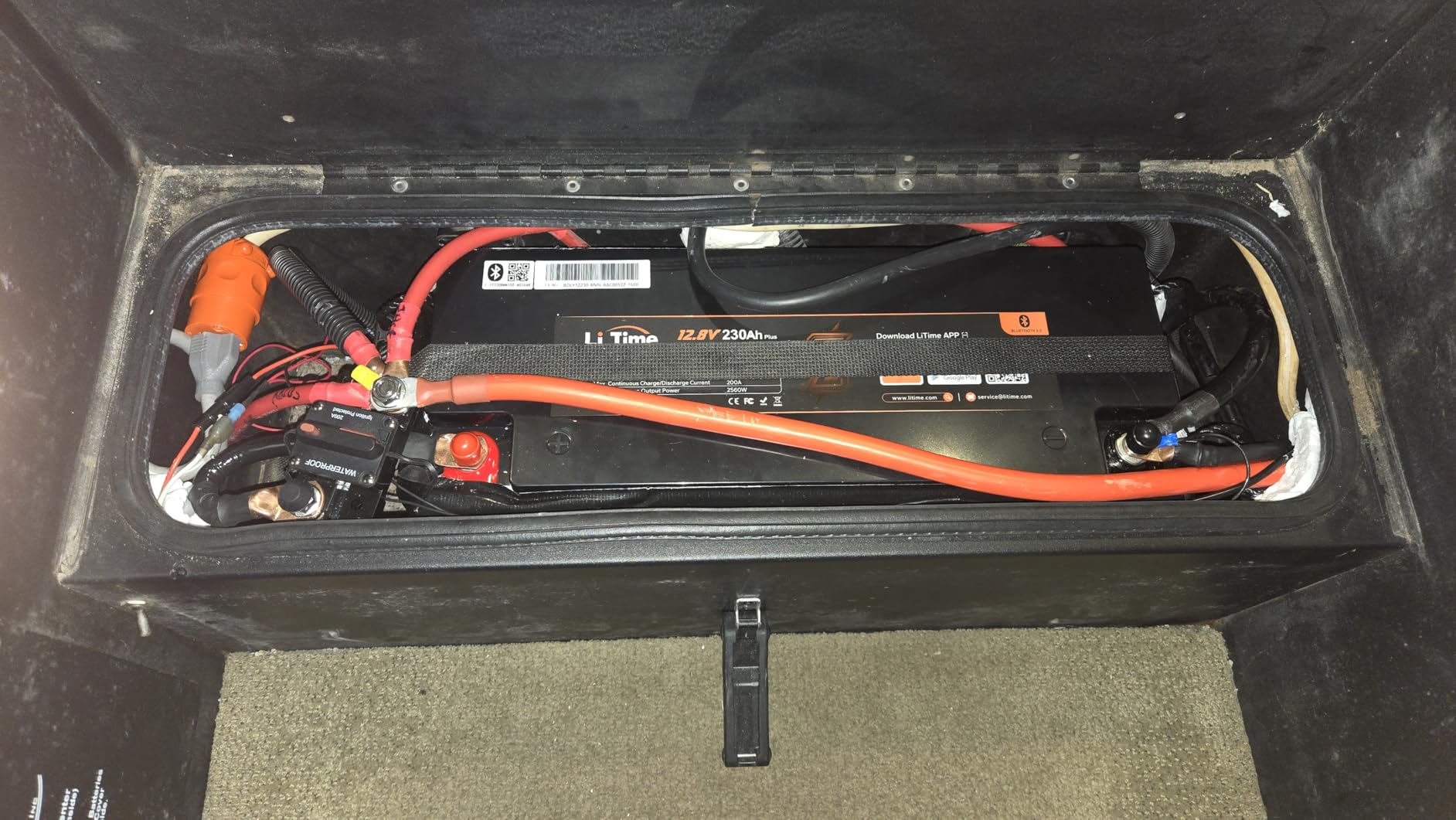 Litime 12V 300Ah LiFePO4 Battery, 12 Volt RV Lithium Battery with 200A BMS, Max. 15000 Deep Cycles, 3840Wh Energy for Travel Trailers, Solar, Off-Grid, Home Backup customer photo 1