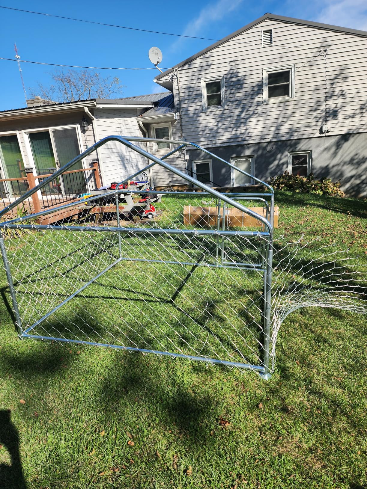 LotFun Outdoor Dog Kennel, Heavy Duty Pet Enclosure with UV & Rain-Proof Fully Covered Roof, Double Security Locks and Rustproof Metal Mesh for Medium to Large Dogs (7x7x5FT) customer photo 1
