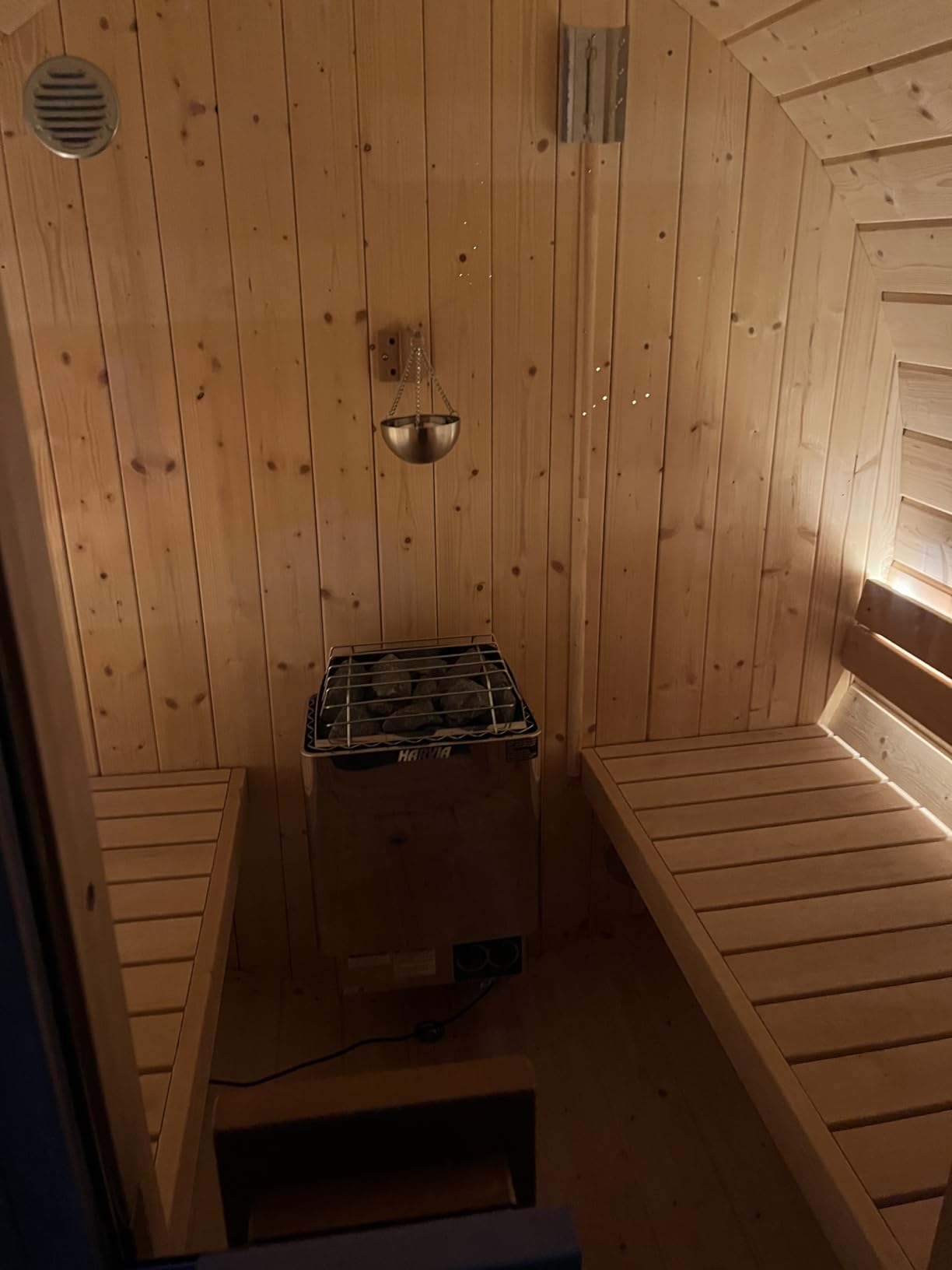 EuroSauna 2-Person Outdoor Barrel Sauna with Shingles, Lighting, & 6kW Harvia Sauna Heater, 81x59 (KIT 2) customer photo 1