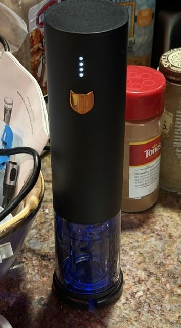 VINABON Electric Wine Opener - Updated 2026 One-Touch Automatic Wine Bottle Opener Corkscrew - Rechargeable (Up to 100 Bottles/Charge) with Foil Cutter Stand, LED Indicator. Includes Wine Guide eBook customer photo 2
