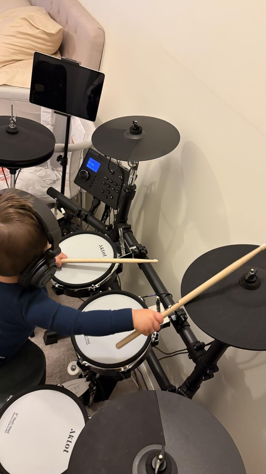AKLOT Expanded-Size Electric Drum Set: 12'' Two-Piece Standalone Hi-Hat, Independent Kick Drum and 10'' Dual-Zone Snare, 12'' Triple-Zone Ride Cymbal, All Mesh Heads, 460 Sounds, Black customer photo 2