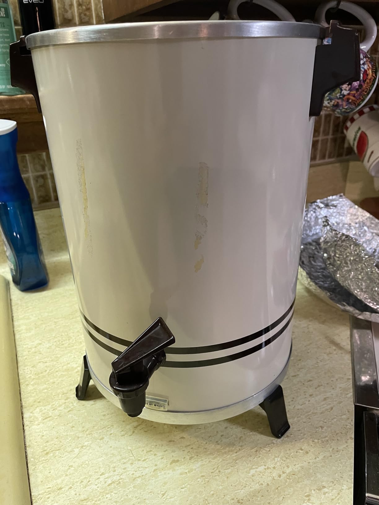 West Bend 33600 Coffee Urn Commercial Highly-Polished Aluminum NSF Approved customer photo 1