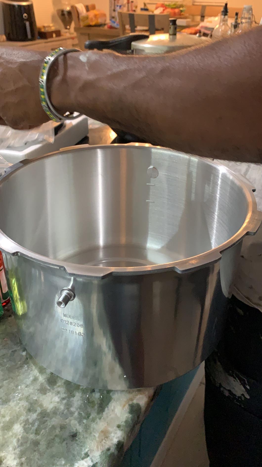 Presto 01282 8-Quart Aluminum Pressure Cooker customer photo 2