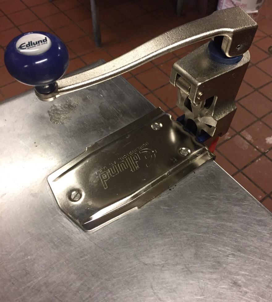 Edlund 11100 Old Reliable #1 Manual Can Opener with Plated Steel Base For Cans Up to 11