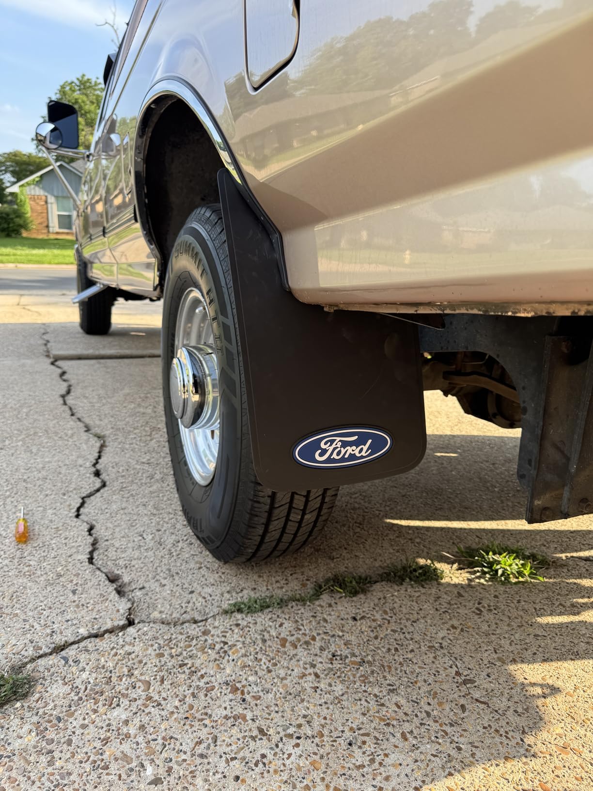 Plasticolor 000539R01 Ford Oval Logo Easy Fit Mud Guard 11