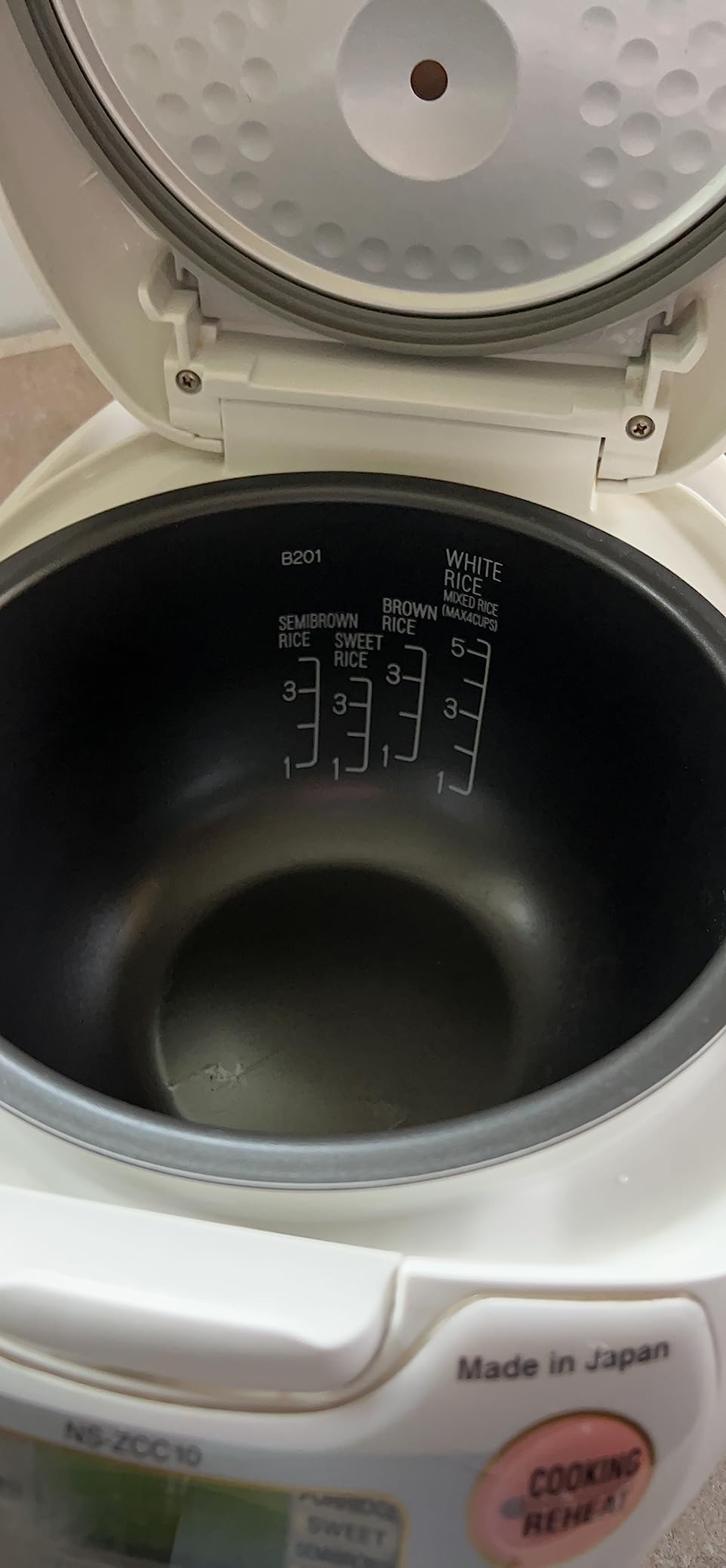 Zojirushi Neuro Fuzzy 10-Cup Rice Cooker and Warmer (Premium White) | Automatic keep-warm customer photo 2