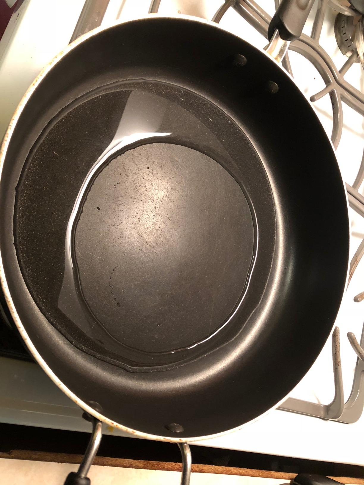 T-Fal Specialty Nonstick Saute Pan with Glass Lid 5 Quart, Oven Broiler Safe 350F, Cookware, Deep Frying Pan with Handle, Skillet, Kitchen, Pots and Pans, Dishwasher Safe, Black customer photo 1