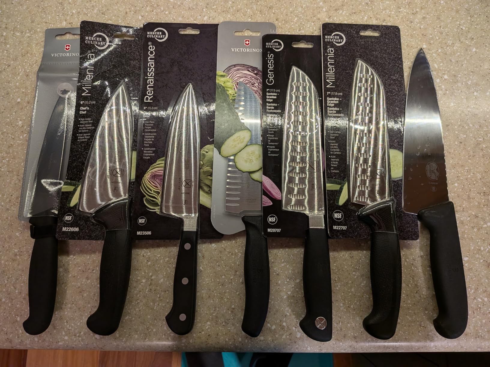 Mercer Culinary M20707 Genesis 7-Inch Santoku Knife, Black customer photo 2