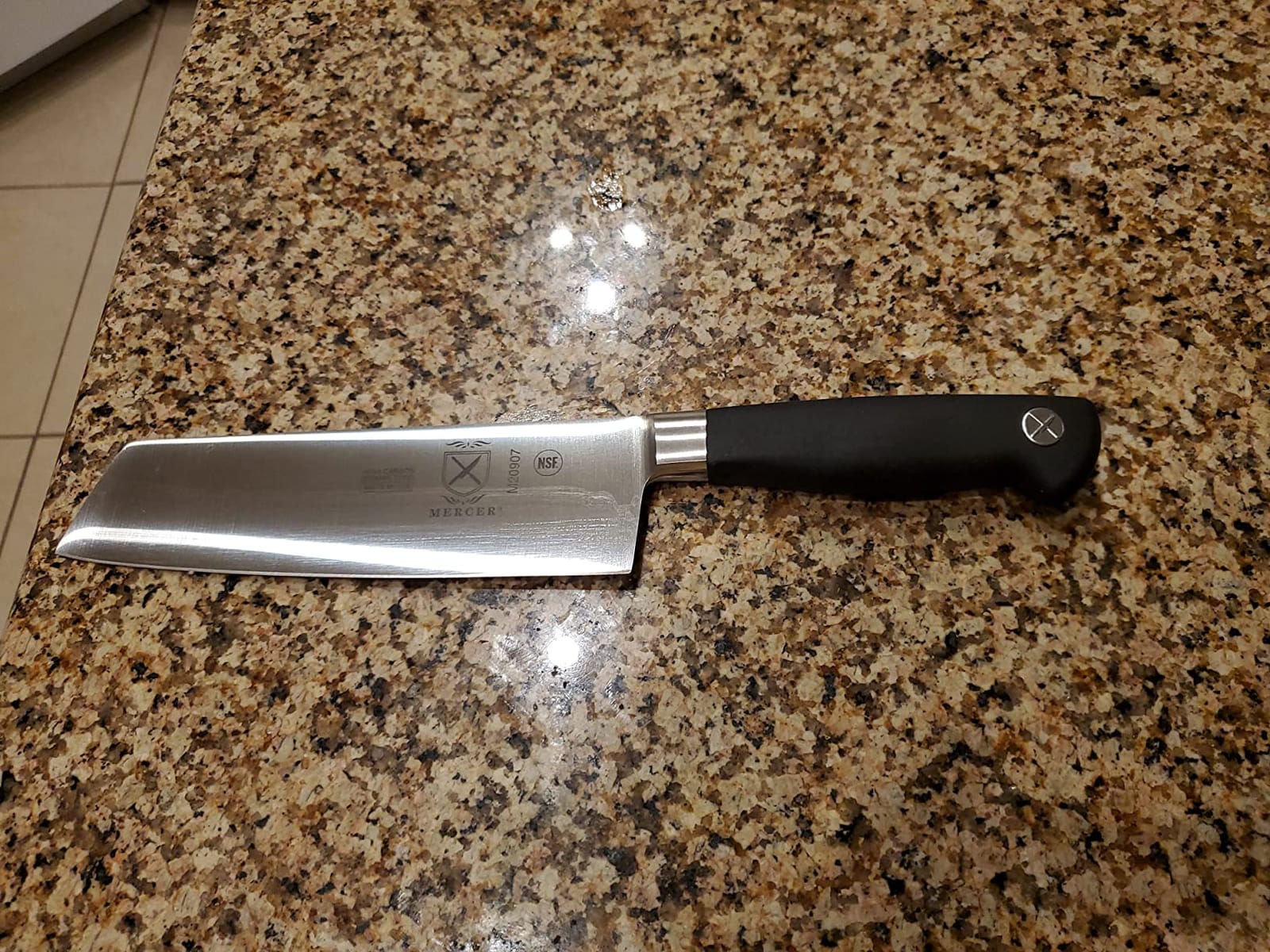 Mercer Culinary M20907 Genesis 7-Inch Nakiri Vegetable Knife, Black customer photo 1