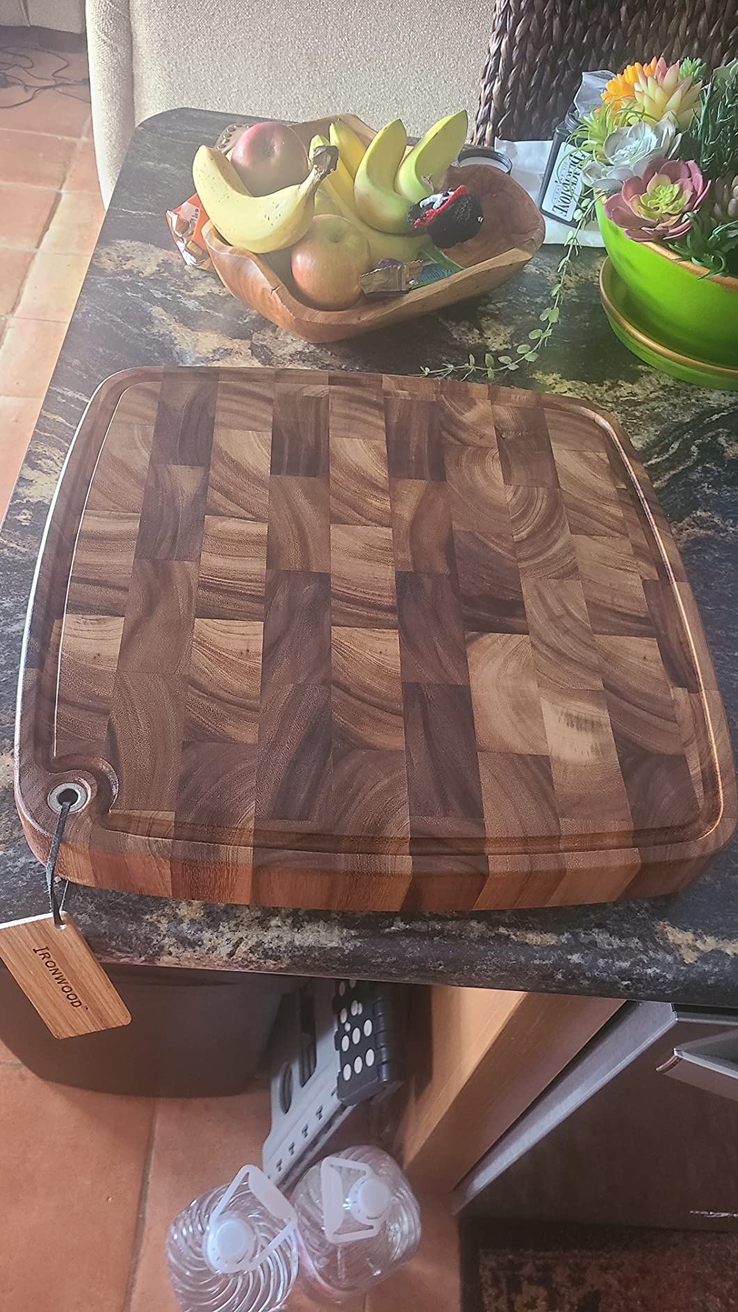 Ironwood Gourmet Kansas City Large Carving Board with Juice Channels, 22 x 15 x 2.5 inches, Acacia Wood customer photo 1