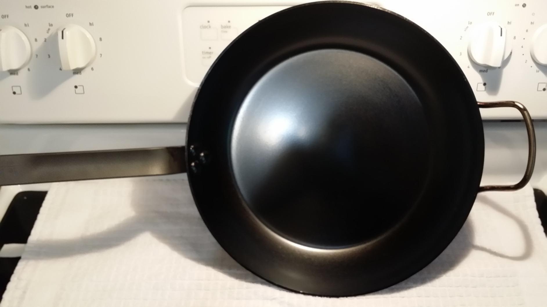 DE BUYER 5120.30 Carbone Plus Heavy Quality Steel Pancake Pan, 30 cm Diameter customer photo 1